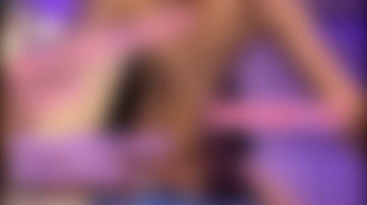 四つん這いにさせられて背後から美女に亀頭手こき責めされる。 sample 1