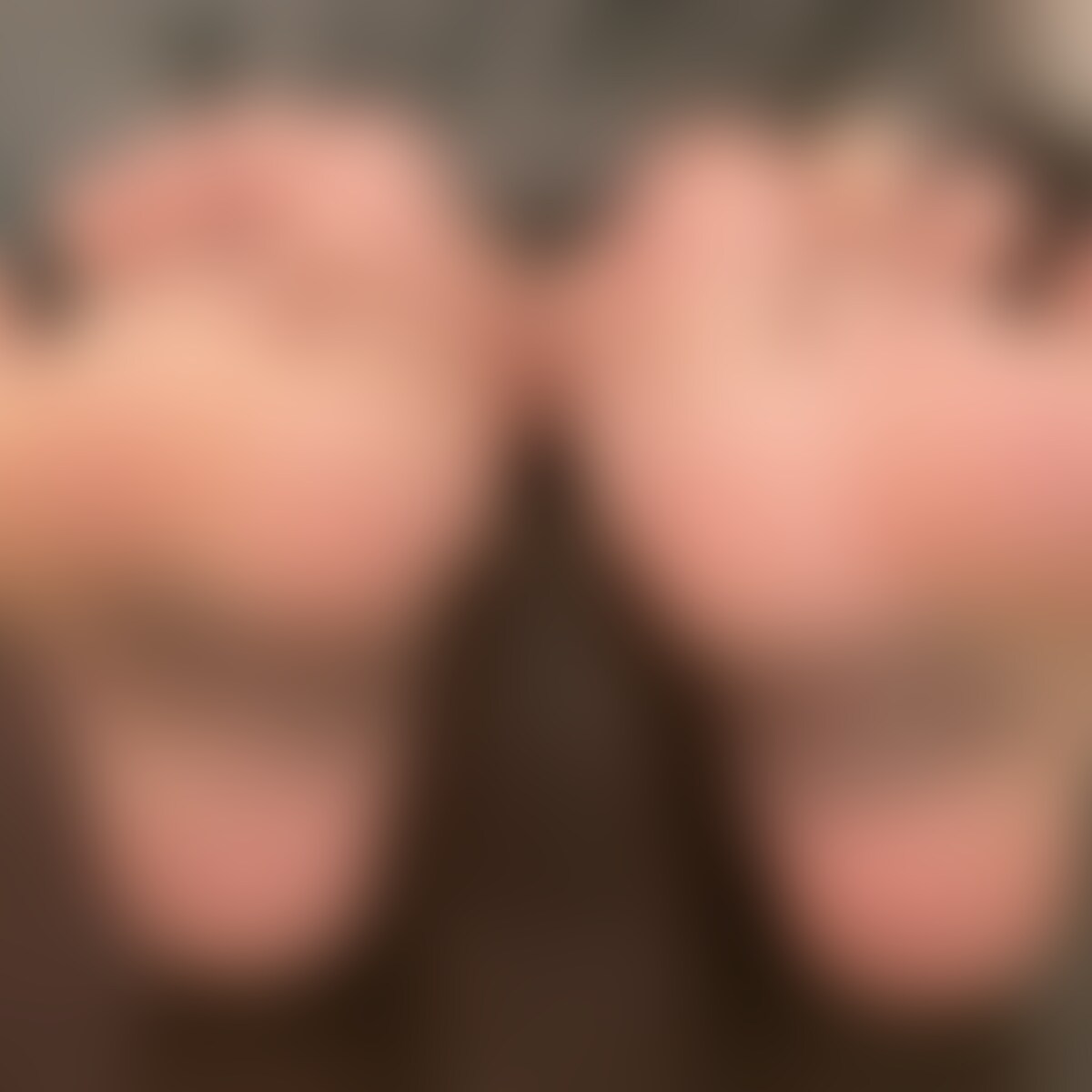Mai-chan, a female college student
who works at a girls bar👯♂️
Make your foot open and close.
Foot size: 22.5cm (2/2)