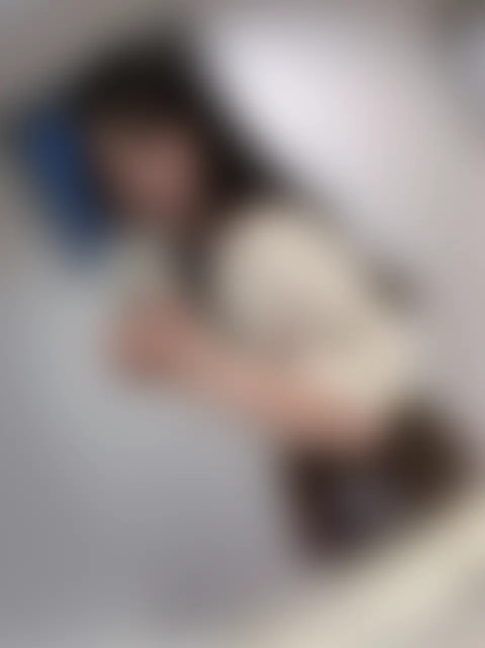 莉緒💍一児の人妻「会社で撮りました、、！初の目出し写真です💦 心機一転！頑張るぞ、、！！！ 少しずつでも興味持ったりしてくれたら喜びます。。！」の投稿サムネイル