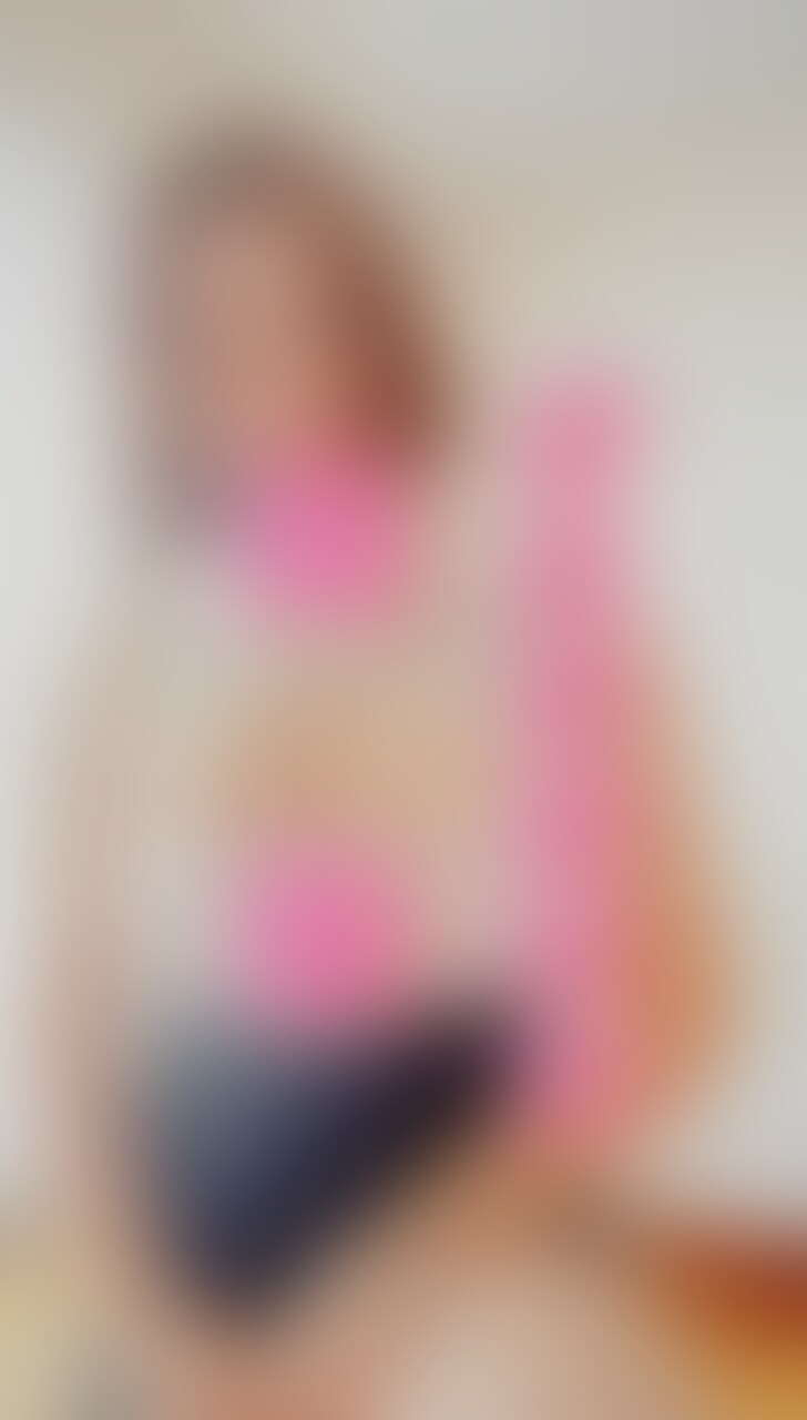 え?それっていいの?!?!
淫乱巨乳の家庭教師による、イケナイ関係を丸見え撮影!!
僕にとっては月2回の家庭教師が来る特別な日。
こんなに先生に勉強以外で骨抜きにされるなんて思わなくてもう抜け出せなくなっている僕、、
こんなに淫らな淫乱家庭教師が目の前にいたら、あなたならどうする?! (2/2)