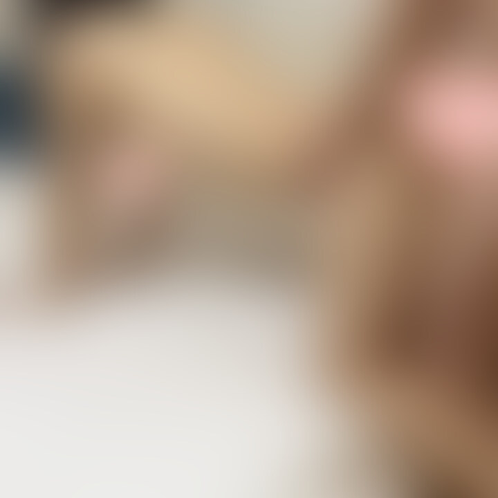 【顔モザうすめver.】すけすけパンティを履いてたら、欲情した旦那に襲われました(*ノωノ)
最近、旦那の性欲がムクムク増してるようで野性的に迫られます、嬉しい🤤💓
動画の流れはこんな感じです❤
0:00~ スカートを脱ぎぬぎ♡
0:33~ 旦那に襲われた♡
2:35~ キス&手コキ♡
3:15~ フェラ♡
4:56~ 全裸にされた♡
5:17~ おっぱいを舐められた♡
5:47~ 正常位&キス♡
8:44~ バック♡
11:02~ お尻と背中に射精♡
11:37~ 接写♡
顔モザ濃いめは単品販売もしています💖
https://myfans.jp/posts/4d9bb7c3-675f-41da-83b0-b9c4952f17cd
挿入シーンなしver.はこちら💖
https://myfans.jp/posts/6ee995cd-e931-4e78-88c2-dcf80e33b0d9
#いちゃいちゃ #イチャイチャ #むちむち #ムチムチ #グラマラス #デカ尻 #お尻 #おしり #美女 #美人 #綺麗系 #かわいい #巨乳 #美乳 #Hカップ #乳首 #人妻 #新妻 #新婚夫婦 #カップル #素人 #個人撮影 #20代 #欲求不満 #淫乱 (2/2)