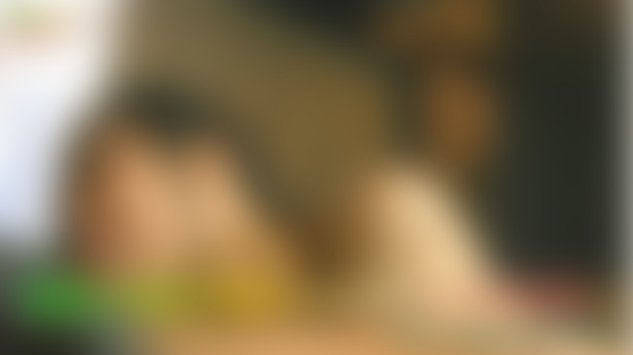 エッチなお○○○さんがチンポを弄ったりフェラチオしたり!
出会ったばかりでこの卑猥さ!
この後避妊なしでの中出しSEXもしてます♪ (2/2)