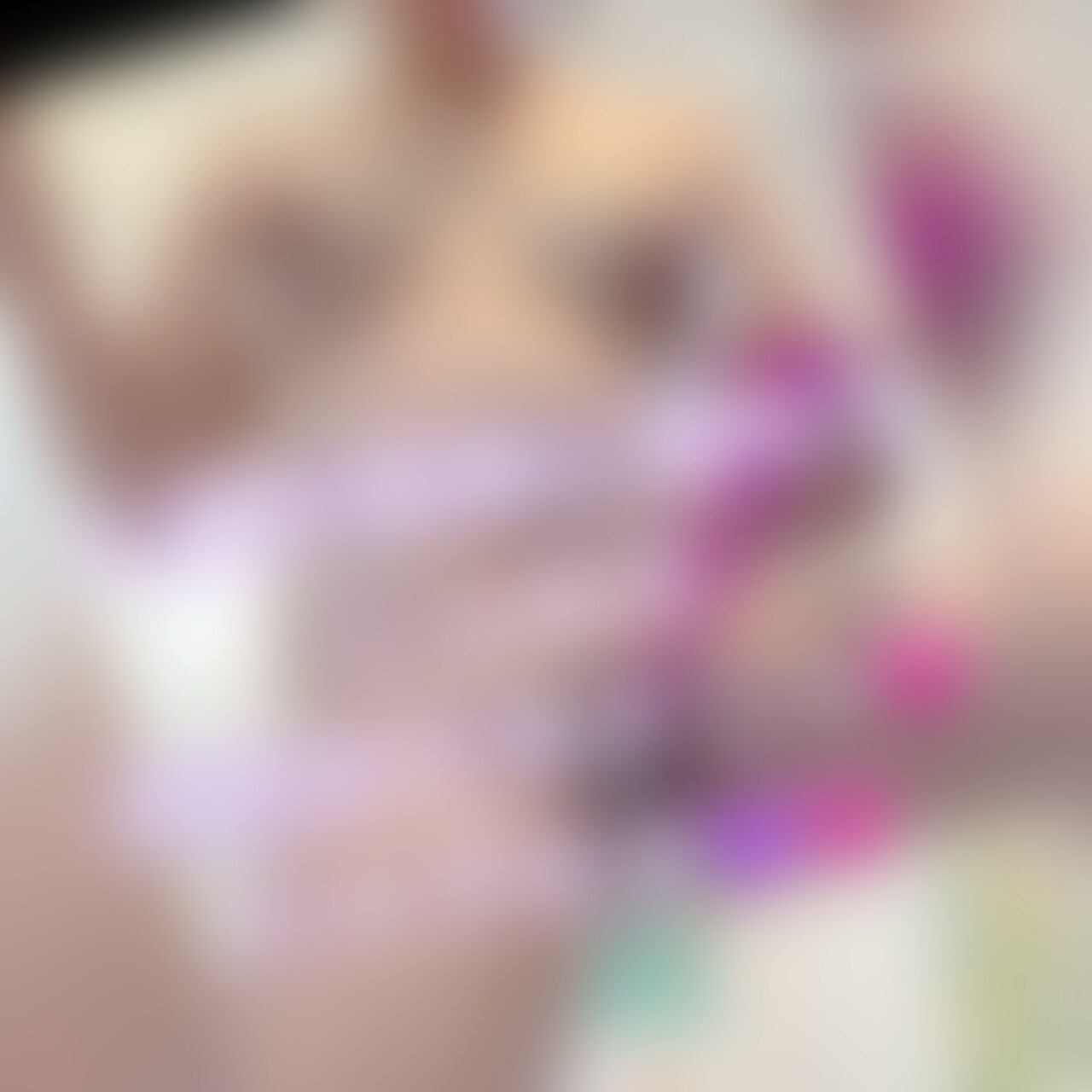 シャワーしながら…
こっそりバイブでくりちゃん🌰攻め…🥺❤️❤️
一緒に洗いっこしたいね🩷🩷 (2/2)