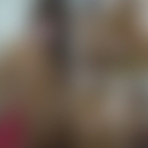 これは更衣室の中に仕掛けられたカメラの禁断映像になります!
制服の脱ぎ方もゆっくりとしていて上品さがあります。
まずはブレザー、スカートと脱いで、ピンク色のフリルの付いたかわいいおパンティを丸出しにしてくれます。
上は制服、下はパンティというアンバランスでソソるスタイルです。
そのままゆっくりとブラウスを脱いでみるとパンティとお揃いのかわいらしいブラジャーを着けています。
とてもキレイな真っ白の肌とスレンダーで華奢な体型が守ってあげたくなっちゃいますね。
後ろを向いたときのお尻のむっちり感、そして前かがみになった時のブラジャーとおっぱいの隙間がめちゃエロいです。
下からのカメラにも真っ白で美味しそうな太ももと股間い張り付くおパンティが間近で堪能できます。
また後ろ姿の真ん丸なお尻も最高ですね。
2着目の露出度高めのピンクのバニーちゃんです!
コスプレを脱いでかわいい下着姿になると、まずはスカートから着用します。
そしてチューブトップを見て自分に合わせながら少し考えて、ブラジャーまで外してくれるではありませんか!
更衣室の中といえどもブラジャーを外すのは恥ずかしいのか、初めは腕で胸を少し隠すように脱いでいく感じがとてもエロいですね。
しかしブラジャーを置くと小さめだけどキレイな美乳ちゃんが丸見えになってしまいます。
スレンダーな体型に控えめなおっぱいは背徳感がすごくて興奮してしまいますね。
そしてついに水着へのお着がえでです。
またもやコスプレの上は着たままスカートを脱ぎ、そのままパンティまで脱いじゃいます。
首にリボンを付けたままおまんまん丸出しというのもアンバランスでいやらしいですね。
薄めのお毛毛のかわいいおまんまんが丸出し状態で水着の着方を考えているようです。
その後はもちろん上も全部脱いで微乳ちゃんを丸出しにしてくれます。
真っ白な肌にコリっとしたいやらしい乳首ちゃんが最高です。
下からのカメラにはもちろんおまんまんが大迫力で堪能できます。
ナチュラルな感じの薄めな陰毛がかわいいですね。
こんなに近くでお嬢様の上品なおまんこを見れることがとても幸せです。
おしとやかな雰囲気を持つスレンダー美少女の恥じらいヌードがめちゃくちゃ興奮してしまいました。
華奢なちっぱいちゃんに若さを感じてしまいますね。 (2/2)