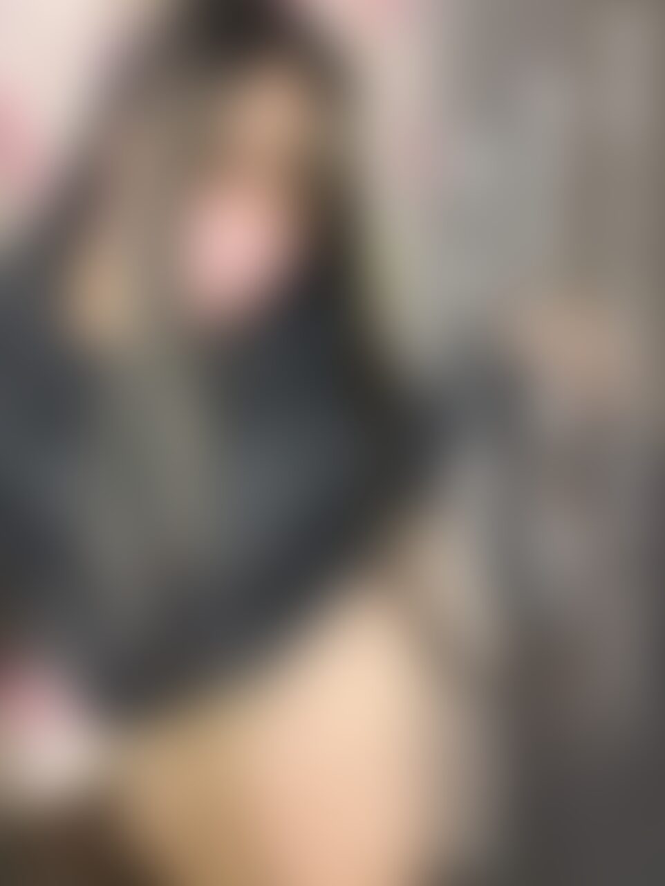 一心不乱にクリトリスいじめ💕おパンツ食い込ませながら電マでクリ突き上げながらイキまくりました…♡
イキすぎて真っ白の本気汁で汚れたTバック、じっくり見てくださいね…？💕 (2/2)