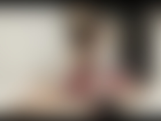 アイドルコスで手袋手コキしてもらいました!
足でガッチリホールドされて動けないようにして手コキ 亀頭もたくさん攻められちゃいます。
足で乳首責めも同時にされちゃってやばいです、、、! タイツの感触たまりません
もちろん最後は手袋に! (2/2)