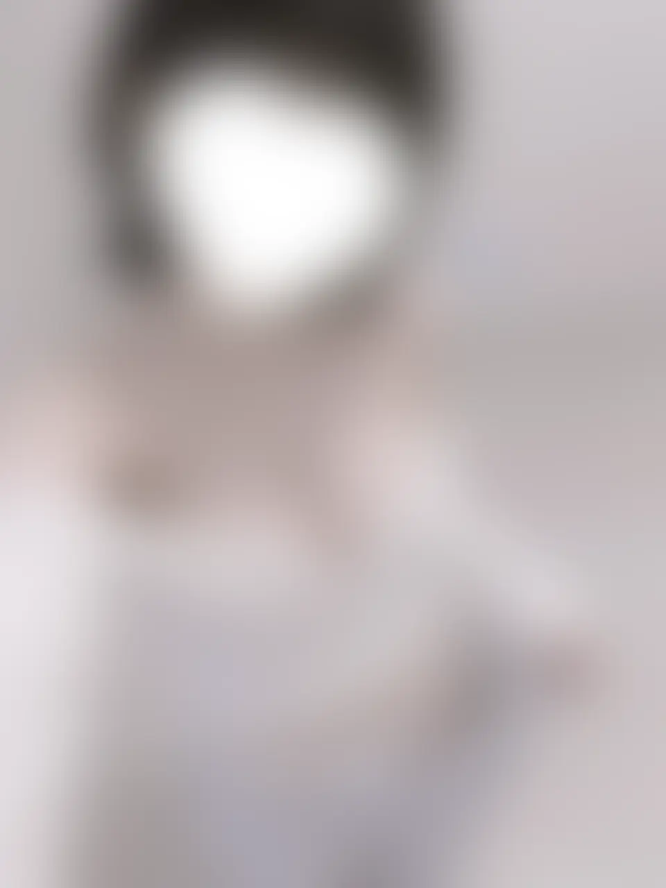 白乃あいり👀「かわいい紐なしブラ着てみた...！ 今までで1番谷間際どいかも…૮꒰ྀི⁔.⸝⸝⸝⸝.⁔꒱ྀིა 深夜テンションのうちに載せておく꒰՞⊃>⸝⸝⸝⸝<⊂՞꒱՞՞」の投稿サムネイル