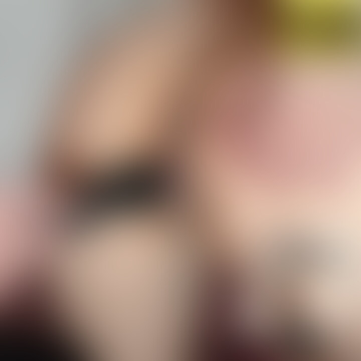 高画質なカメラで彼女をバックから電マと生挿入で責めました🎥
アナルがヒクヒク動くのが鮮明に見えてます。
パイパンなのにケツ毛はしっかり生えてますよ笑
最後は外出しで背中に大量射精かましてます✨
かに&けいの応援よろしくお願いします。 (2/2)