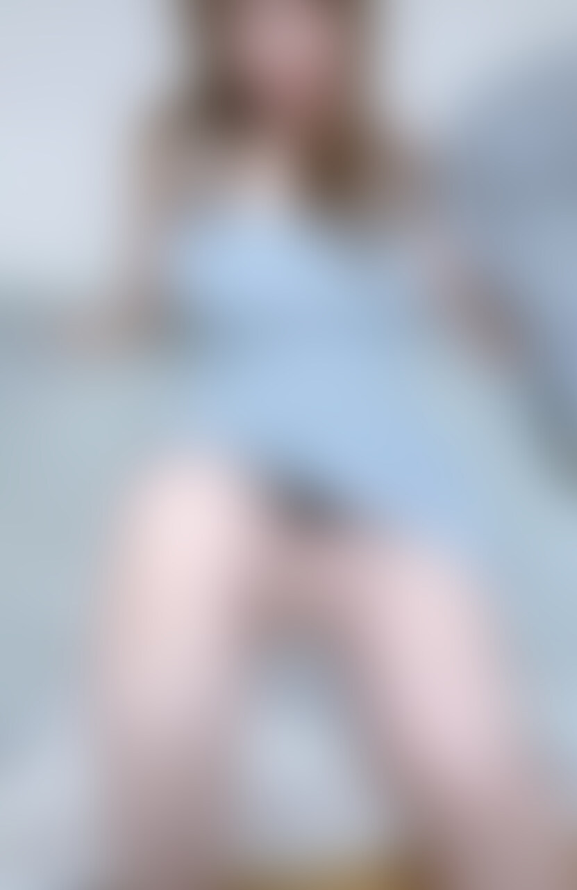 【ショートver】
おかえり。
暑さで体がほてって止まらない。。。
仕事帰りに出迎えたニットワンピの巨乳妻をたらふくオチンポで虐めまくる‼️
オチンポ中毒の妻はチンポの快感に耐えられず、いつの間にか自分から腰を動かす淫乱妻に、、、、
くねくね腰使いがなんとも言えないちんぽを包む感覚で射精が止められない、、‼️ (2/2)