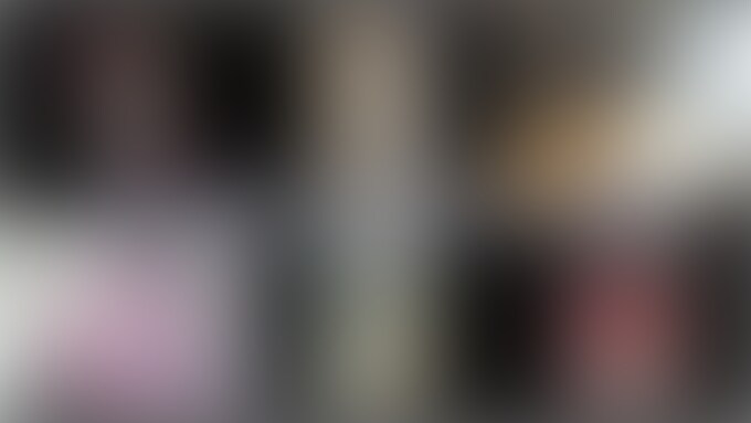 人気シリーズ「ウェディングドレスに溶かされて」の
vol,7がRELEASEされました！

今回も様々なドレスにて
スカート捕食＆オナニーシーンを収録しています😺

ウェディングドレス、カラードレスなどの
一般的なドレスは③種類。
そして1つは東〇proje〇tの八〇というキャラの
ワンピースドレスでの作品です♪

内容は一例ですが・・・

イスに座らせた男の前からワンピースの
ドレスを被せてスカートごしに頭を引き寄せて
ぎゅぅぅぅぅぅぅぅ・・・と抱き締めて腰を
振って行きます♪
途中から、がっちり頭を固定して腰を振っているところが
pointかなと思ってます😺

また、厚手ホワイトウェディングドレスでは
ソファに座ったまま中にローターを仕込んで
ドレス姿のままでオナニー・・・。。。

ゴールドドレスでは、お人形さんにみたいに
ベッドに脚を広げて座ったドレス姿の女の
ドレスの中に男が潜り込んでいきます。。。

同じドレスでは、背中を壁にして座っている男の前から
女がかがみこんできて、そのまま壁ドンのように
ドレスの中に男を呑み込んで、対面座位。。。 #ロングスカート #ウェディングドレス #対面座位 #スカート捕食 (2/2)