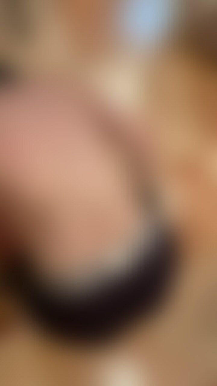 スパンキングがしたい私に
頑張るM男くん♡
本気でスパンキングしちゃった♡
私に好かれたいなら頑張るしかないよね笑
最後真っ赤っか ww (2/2)