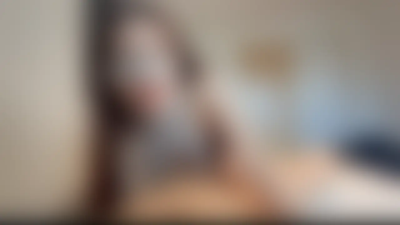【痴女人妻に童貞を殺すセーターを着てもらって中出しセックス】
スタイル抜群な人妻巨乳彼女に童貞を殺すセーターを着てもらってセックス。気持ちよすぎる舌使いによる乳首舐めから濃厚すぎるフェラまでコスしたせいかいつも以上にエロく感じます。
このエロすぎるコスで騎乗位されるもんですから視覚的刺激が強すぎて興奮がとまりません。
動くごとに揺れる巨乳を下から見るの絶景すぎます。
最後は杭打ち騎乗位に耐えれずにイかされてしまいました...
中出しさせてくるのも最高すぎです。 (2/2)