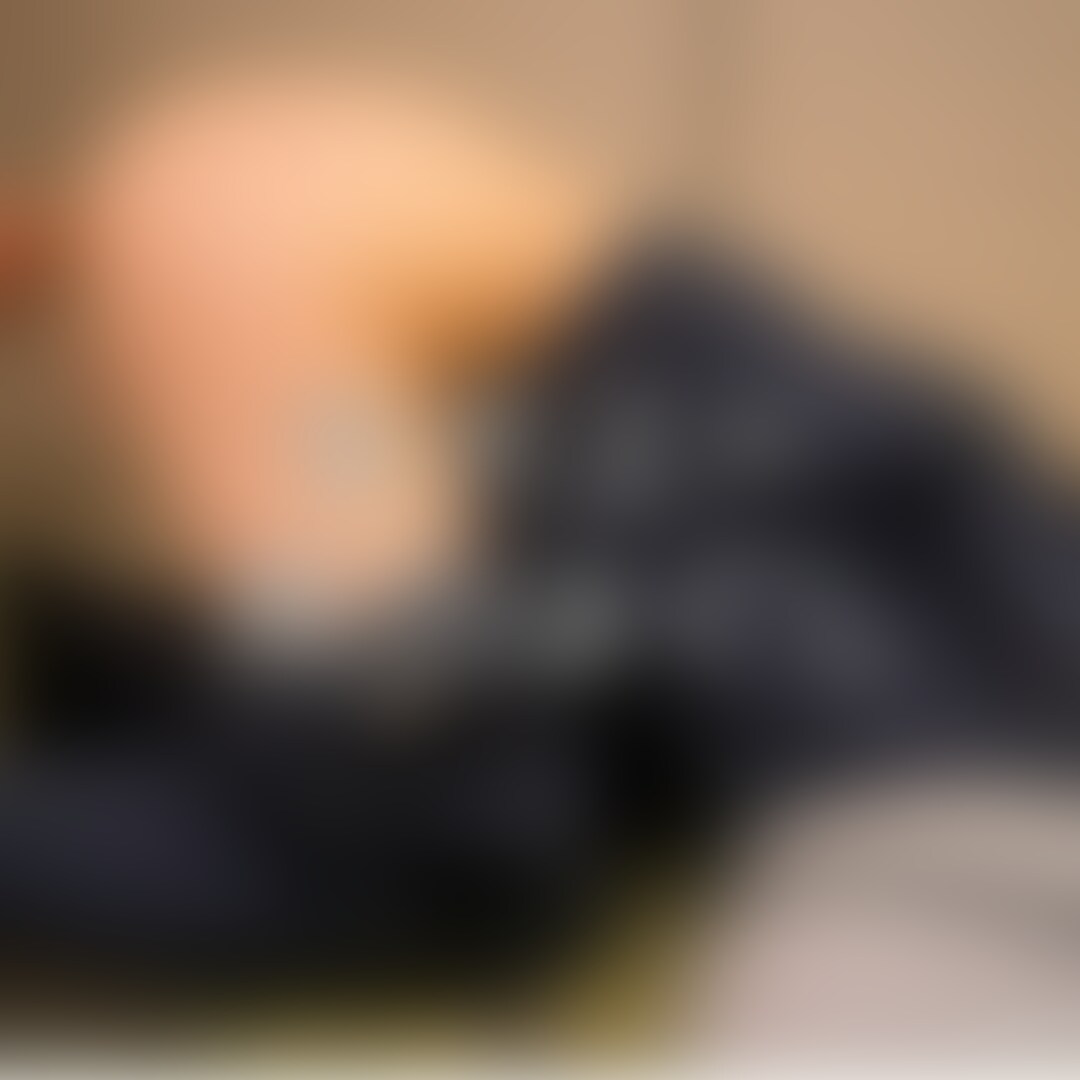 【女大工の肉穴ほぐし…】
,,,,,,,,,,,,,,,,,,,,,,,,,,,,,,,,,,,,,,,,,,,,,,,,,,,

久しぶりの投稿になってしまいました…＞＜
最近は大工さんの日が多めのさくらです🌸

実は…初めてディルドに挑戦してみましたっ！

ネットで注文して昨日届いたんだけど、、箱開けたら大きさとリアルさにびっくり(*_*)

最初は少し怖かったけど、使ってみたら（え、気持ちよすぎる…）って夢中になって動いちゃった(/ω＼)
自分のイイ角度と速さで挿入できるから、ずっと気持ちよくてビクビクしっぱなしだった…//

今回のも良かったけど、もっと色んな種類を試してみたいな～。

みなさん、今後をお楽しみに…！(笑)
,,,,,,,,,,,,,,,,,,,,,,,,,,,,,,,,,,,,,,,,,,,,,,,,,,, (2/2)