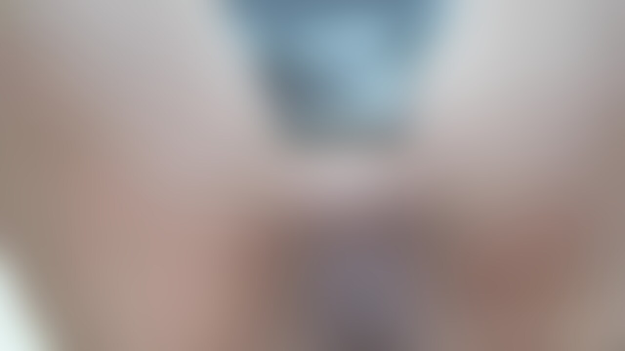 ④【今日のオナニー(10分)】
つい先程の我慢できずにしてしまったオナニーです🫣すごく気持ちよかった💕出すつもりはなかったのですが、、見て欲しくなっちゃって💦
いつもは縦アングルですが、今回は画面横でドアップです。最初から2号君を挿入して開始3分半でぐしゅぐしゅ、練乳ミルクとお潮が出ています🥹
喘ぎ声…うるさいかも🤭 (2/2)