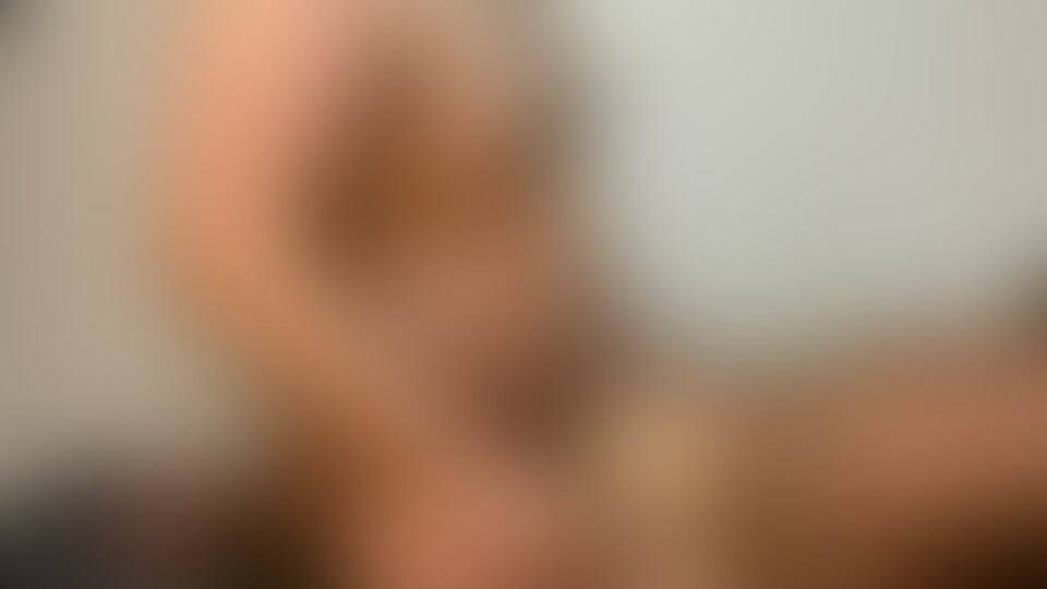 雄熊の掘削作業。 sample 1