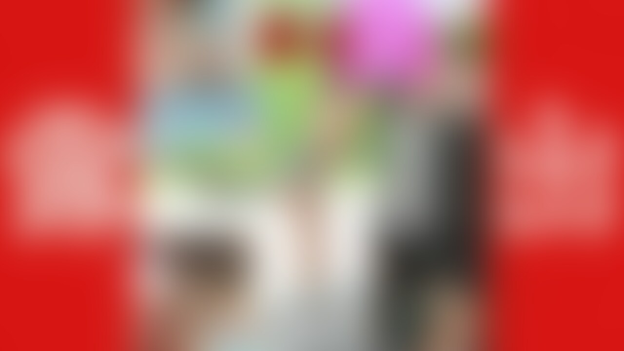 30秒サンプル 本編19分45秒
2024年09月度長編動画02です
Happyプランでは、2024年12月08日まで❤
スタンダードでは、2024年11月04日まで❤
単品販売は永遠❤
今回は夫婦でのプチ旅行の様子です❤❤❤
まずは行きの道中でのかるーい露出から派手派手ボディコン姿でのチェックインまでの様子から♬
女将さんの反応がとても面白かったですw
チェックインの後はソッコーで室内おセッセ❤❤❤
たっぷりお尻にかけられちゃった❤❤❤
そして少しですがご飯シーンw
そしていきなり帰り道ですwww
帰りに見つけた昭和感漂う駄菓子屋さんでマ〇コやお尻が出ちゃう派手派手ボディコンでお買い物♪♪
おばちゃんがとても優しかったです❤
それからまたまた偶然見つけた小屋?みたいなところでオナニー❤❤❤
結構車通りもありましたよ♪
そして最後はおっぱい丸出し&オナニーしながら燃料を入れておうちに帰りました♪
私との露出旅行気分を味わえる?かもwな19分45秒!!
是非ゆっくりとお楽しみ下さい❤❤❤ (2/2)