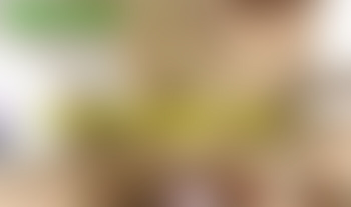 視聴者様視点でのハメ撮り動画ですが当初白ギャルちゃんを予定していましたが予定変更し何と例の
エロギャルちゃんの登場!
このエロギャルは兎に角フェラが凄い!
フェラだけの作品も出している程凄まじいフェラをする子!
当然そのフェラも視聴者様視点でご覧いただけます
ただ今回ちょっとカメラが上向きだったのですがココだけの秘密ですがカメラのファインダーに写ったフェラ
が・・・・!!!(これ以上は秘密ですwww)
固定カメラでのシーンも取り入れていますが真後ろから撮っていると
エロギャルが腰を持ち上げオマンコ丸出し丸見えでフェラしたり・・・ほんとエロ過ぎます
生のチンポを入れる時もエロギャルが自らチンポに手を添えて自分のオマンコに導き挿入された瞬間凄く
気持ちよさそうな声だしちゃって大変www
そしてチンポが出たり入ったりしてるところを喘ぎながら自分で撮影してみたり・・・マジでエロすぎ!
このエロギャルのオマンコも凄いく気持ち良すぎて結構早漏で終わっちゃってます(T_T)
中出しされている最中のこのエロい顔!
今回もちゃんと「中出しカウントダウン」っと「射精するチンポの脈打ち回数」を表示してます!
是非今回も僕の射精するチンポの脈打ち回数と勝負してみてくださいwww
中出しチンポを引き抜いた後のオマンコからの精液ドロ~リ・チェックシーンもちゃんと視聴者様視点で
ご覧いただけます
更に今回は中出し後のオマンコをピンクロータで悪戯しエロギャルが逝くシーンもバッチリ記録
エロギャルの魅力を思いっきり引き出せた作品になりましたwww (2/2)