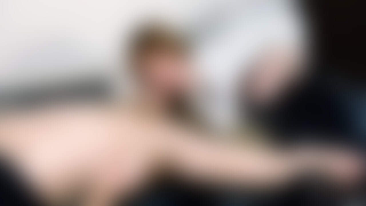 ※モザイク頑張りました!
リモコンローターをパンティの中に仕込んで
乳首舐め&手コキ→フェラ&玉舐め→チクラチオ→ベッラベロの濃厚フェラです!
舌の動きまで見えてますよ! (2/2)