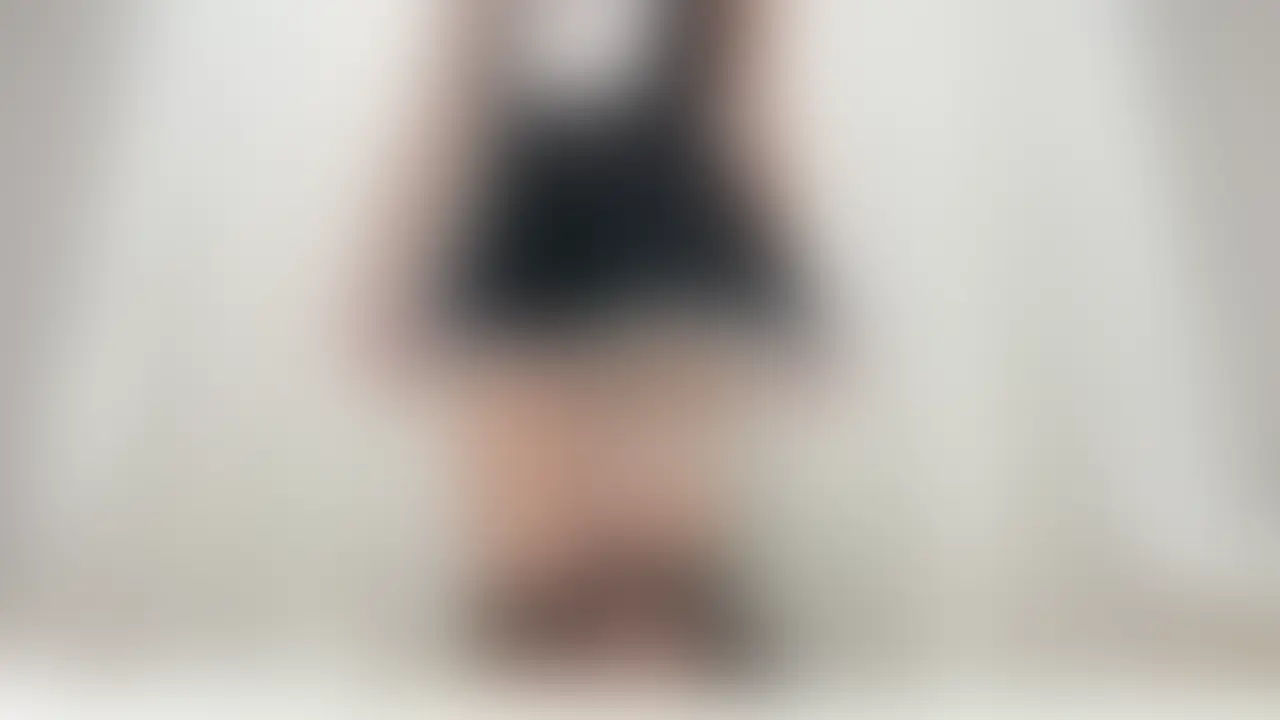 21歳女子大生のメイド姿オナニー♡
指だけのつもりが、我慢できずにディルド使っちゃいました> <
私とシてるの想像して抜いてほしいな…( . .) (2/2)