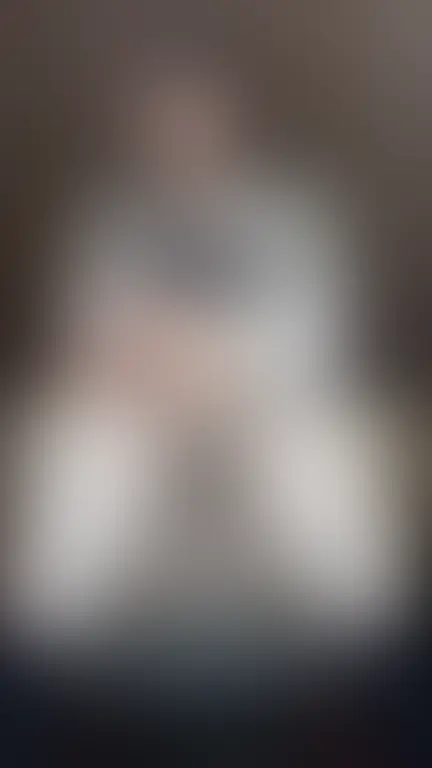 みなさんこんにちは。
超絶美巨乳とくびれたウエストを持つあどけなさの残るかわいいお顔の美少女Kちゃんが面接に来てくれました!
私はしがない某コスプレカフェの雇われ店長でございます。
親会社はけっこうなブラック企業で、正直かなり辞めたいです。
でもたった一つだけこの仕事をしていて本当によかったと思うことがあります。
若い女の子と触れ合えることです。
この子は透き通るような白い肌に愛嬌たっぷりの笑顔が非常にかわいらしい女の子でした。
アルバイトは初めてらしいですが、ニコニコとよく笑いながら話してくれるので接客もまったく問題なさそうです。
現在は部活もやっていないのでシフトにも積極的に出てくれそうですね。
露出の多めなコスプレは少し恥ずかしそうにしておりましたが、グラビアモデルみたいなスタイルをしているのでガンガン着せちゃおうと思いますw
面接をしながら机の下にあるカメラでパンチラを撮ろうと試みます。
低めの位置におしゃれっぽい?間接照明に当てられた生パンもしっかり撮れていました。
高感度のカメラにバージョンアップしたので非常に鮮明におパンティが丸見えになってしまっています。
真っ白で柔らかそうな太ももに純白のパンティがとても映えております。
あどけない美少女の股間のぷっくり具合は最高に興奮します。
その後はお店の制服でもあるコスプレ衣装に着替えてもらいます。
もちろんある程度は僕の趣味で露出度の高めな衣装を用意してあります。
そこでわざとカメラに写り込むように女の子を誘導します。
こちらもしっかり撮れていました。
下から見上げる生のおパンツが丸見えでございます。
この成功の瞬間は本当に堪りません。
さらに写真撮影中にもさりげなくおっぱいに触ったり、コスプレをはだけさせて乳首を見ちゃったりとやりたい放題しちゃいました。
コスプレに手を突っ込んでおっぱいの位置を調整してあげると困惑しつつも何も言えない様子でした。
2着のコスプレに着替えてもらったあとは、水着に着替えてもらって身体の採寸を測ります。
僕のお店はコスプレにこだわっていますので、女の子の身体に合わせた完璧なコスプレを作成します。
というのは建前で、実はここで女の子の身体に触りまくることができるのです。
採寸という大義名分をかかえて、私は堂々と女の子に触りまくります。
まず引き締まった白い太ももに手を這わせながら採寸していきます。
引き締まったピチピチな太ももの触り心地が最高です。
さらにクビレたウエストに手を回して採寸します。
彼女を強く抱きしめながら首筋に顔を埋めて美少女の香りを楽しんでいると、若干困惑しているみたいでしたがじっと我慢してくれています。
さらにお尻にも手を回してゆっくりと揉み込んでいきます。
生活費の足しに少しでもなれば・・・との決断で、こんなしがないコスプレカフェ店長の唯一の楽しみを販売させていただきます。 (2/2)