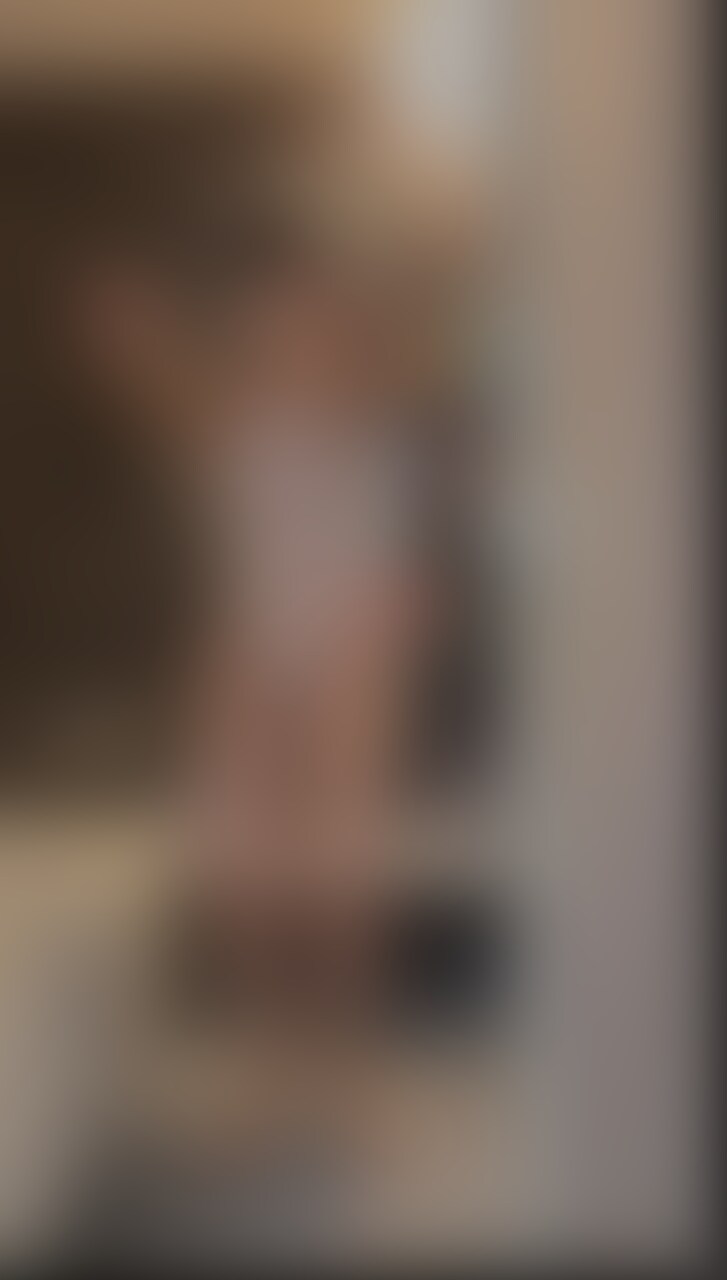 透ける水着にシャワーで乳首スケスケにしてから息切れスクワットしました (2/2)