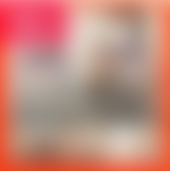 【7月5本目】先生のHなご褒美🩵 オナ指示見せ合い
【STORY】
家庭教師のくるみ。
教え子のあなたは先生に褒めて欲しくて勉強に励みます。
同時に先生への性的興奮を抑えられずに〇〇…それがバレてしまいます。
「先生のパンツ、机の下で撮ってたでしょ?」
「今回テストの成績が良かったからご褒美で見せてあげるね…♡」
思わぬ展開と先生の変態ぶりに戸惑いながらも
意地悪なオナ指示で最後はぶっかけ💦
先生とオナニーを見せ合う7分53秒の動画です(⸝⸝ᵕᴗᵕ⸝⸝)
【おすすめフェチ】
見せ合い、家庭教師と生徒、オナ指示
パイパンギリギリモザイク、擬似精子ぶっかけ (2/2)