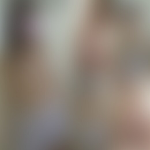 これは更衣室の中に仕掛けられたカメラの禁断映像になります!
更衣室に入るとコスプレを少し確認してから制服を脱いでいきます。
制服の下にはスレンダーボディをしていました!
真っ白な肌にピンク色の下着がピッタリとフィットしていますね。
下からのカメラには制服のパンチラからのスカートを脱いでパンモロの流れを楽しむことができます。
スラっとした太ももに股間がぷっくりと膨らんでいて最高です。
2着目の露出度高めのスケベマリーンちゃんです!
上のコスプレを身体に合わせながらブラがはみ出してしまうことに気づき、大胆にブラを外してくれちゃいました!
かわいすぎるちっぱいにピンク色のツンと尖った乳首が丸見えです!
本当に若すぎる身体で背徳感がやばいです(笑)
おっぱいがぺったんこなので少しかがんだだけで下のカメラにもかわいい乳首ちゃんがチラチラと写ってしまっています。
こういうボディは私の大好物でございます。
そしてついに水着へのお着がえでです。
上の衣装を脱ぐと禁断のボディが丸見えになってしまいます。
ちっぱい丸出しの状態で水着の着方を考えて首を傾げている感じがかわいすぎますね(笑)
一所懸命に紐を結んで上の水着を着ると、今度はパンティも脱いじゃいます!
薄めの陰毛が生えたぷっくり股間に大興奮です!
最高にイケナイ気持ちになってしまいますね。 (2/2)