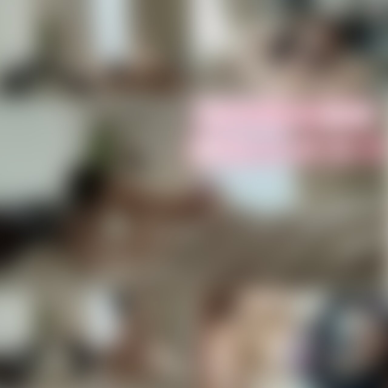やっほ♡
私の動画見てて圧倒的に夜セックスが多いと思うんですけど
なんと!今回は朝セックスでございます🥰
出来れば晴れててほしかったけど、大雨でした🤣
さて、今回はちょっと本格的に編集したくて
雨って分かるように風景動画からのスタートです😆笑
前日の夜もえっちしまして、お互い裸で寝たので
もちろん起きた時も裸です🫣(パンティは履いてた♡)
起きた時は裸で、えっちは着衣でしてます😍
ハメ撮りのシーンはフェラ、バック、正常位のシーンに
それぞれ入れてまして、部屋の電気もつけてないので
結構リアルな感じになりました❤️
えっちの後はデートの予定だったので
お出掛けしました♡(ずぶ濡れ☔️)
雨でしたが自然の光を浴びてセックスしてる
めぐを微かに聞こえる雨音と共にお楽しみください🤭笑 (2/2)
