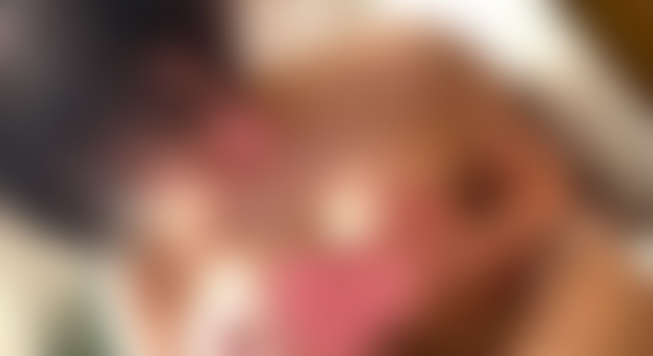 ハーフ並みの美貌をもつ美女！

コミュ力も高くて、話してると楽しくなってきて絶対笑っちゃうｗ

何カップだと思う？って突然のおっぱいクイズ！

「E？」
「ぶぶーGカップでした」
「あれ？俺Gって言ったよね…？」

正解したからおっぱい揉ませてもらったｗ

ふざけてて幸せな気分になれるのに、
ちゃんとエロい！！
ギンギンのおちん〇を豊満なおっぱいの乳首にこすりあわせる

天然ローションの唾も追加して、極上のパイズリ

足りなくなったら唾追加して一生懸命気持ちよくしてくれようとしてるところも最高

卑猥な音と喘ぎ声ががたくさん漏れ出る手コキとフェラは必見！ (2/2)