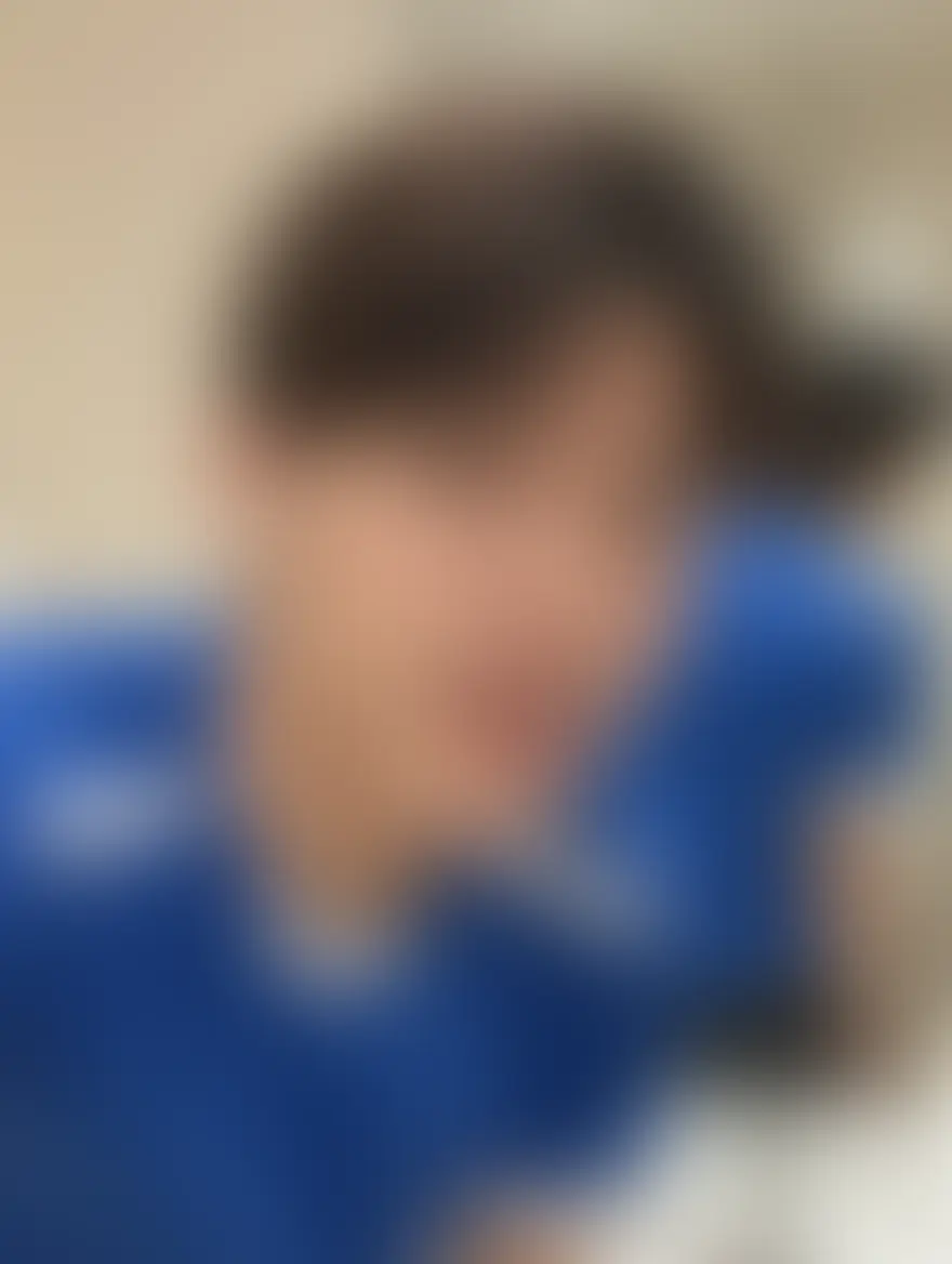 サッカーチームでリーダーしてるイケメンくん、家で汗だくのままサカユニを脱ぎ勃起させたデカマラを握りシコる姿がエロす... sample 1