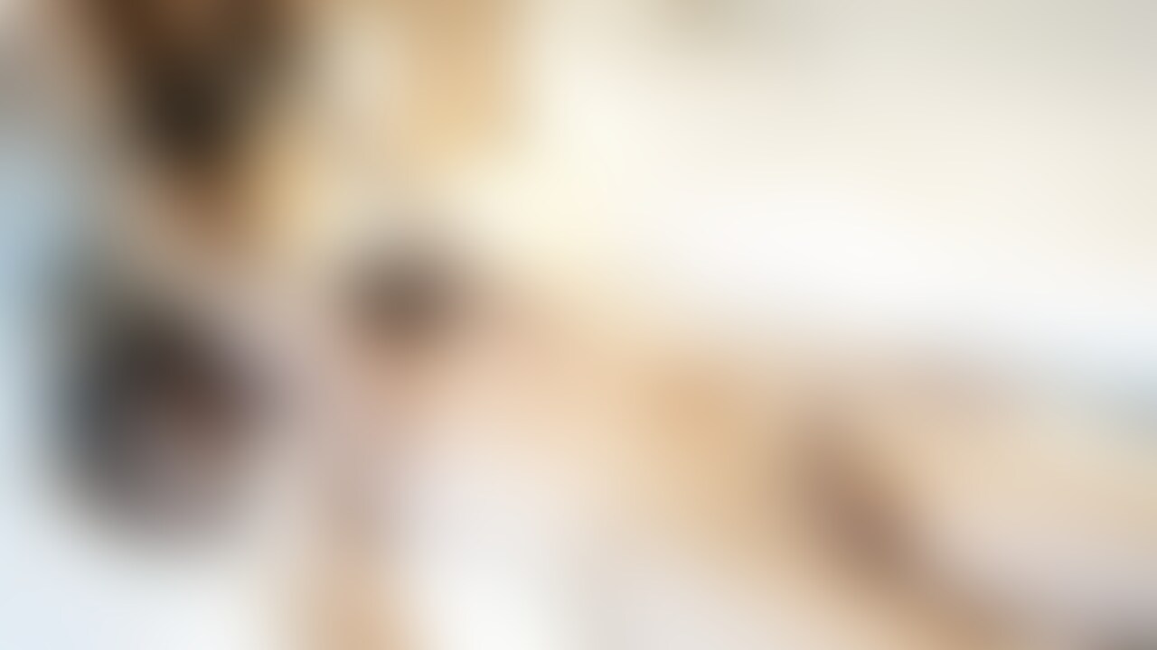 どんな乳首の触り方をしたらおちんちんビクビクさせちゃうか探ってみたの🤭
サワサワさ触られるよりもカリカリの方がビクビクしちゃうね💖
乳首触ってるだけなのにこんなに全身感じちゃうなんてエロすぎだよね😎 (2/2)