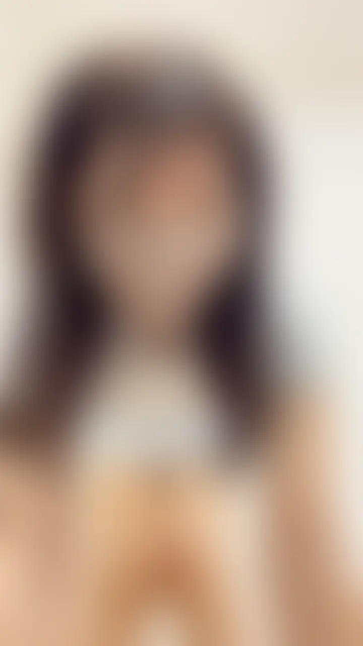 裏垢女子の自撮りオナニー動画「清楚美人（31歳）美乳モデルの自撮りオナ。 旦那さんに内緒で応募して来た清楚系人妻の自撮りオナニー動画。 大きさもカタチも◎」の投稿サムネイル
