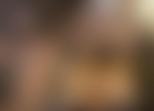 この子は就職したばかりのOL1年生の方でした。
整った美形なお顔にプリっと上向きな美巨乳をお持ちです。
まずはいつも通り背面をオイルたっぷりでマッサージしてあげます。
座らせて後ろから入念にお胸のマッサージ。
かなり驚いているみたいで狼狽しながら「え…?こういうのもあるんですか…??」と不信感を露わにしており、マッサージの効能を説明しましたが「本当ですか…?他の店ではやったことないので…」と納得はしていただけませんでした。
それでもマッサージに妥協することは私のプライドが許しませんので、キュッと上向きな美巨乳の乳腺に沿ってゆっくりと揉み上げて流していきます。
乳首に指が擦れてしまうことに抵抗を感じておられるようでしたが、困惑した表情ながらも少しずつ乳首は硬く勃起してきてしまいます。
ゆっくりと両方の乳首を滑らせるように擦ってあげると思わず身体をビクビクさせながら感じてしまっているみたいでした。
仰向けに寝かせてから鼠径部の際どい部分に指を這わせてマッサージしてあげながら少しずつ指をアソコに近づけていきます。
「あの…ここは大丈夫です…」とマッサージを遠慮されておりましたが、人体の中心である鼠径部は身体のバランスを保つために重要な箇所だということを説明してしっかりとほぐしてあげました。
さりげなく紙パンツの脇から指を滑らせると、身体を大きく反応させながら困惑している姿が愛らしいです。
紙パンツの中に手を突っ込んで両側の鼠径部をマッサージしながら股間を外側から包み込んでいきます。
一瞬困惑したように「あっ…!ちょっと…!?」と驚いておりましたが、当店のマッサージの基本コースになっておりますので淡々と進めさせていただきます。
「どこ触ってるんですか…?」と抵抗する割にはアソコからはぐっしょりと愛液が溢れ出しておりましたので、リラックスするようにお伝えしてゆっくりとクリトリスを刺激してあげました。
ぐちょぐちょに濡れてしまっていることを指摘してあげると、恥ずかしそうにしながら目を瞑り私の指使いを受け入れつつあるようです。
情熱的なキスを交わしながら膣内にゆっくりと指を挿入してGスポットを激しく刺激してあげると、徐々に吐息が荒くなってきて、我慢できずにいやらしい喘ぎ声を漏らしながら大きく身体を痙攣させてイってしまったみたいでした。
彼氏がいないということでしたのでご無沙汰だったのでしょう。
カチカチに勃起した○○○を露出させると、我慢できないといった様子でぱっくりと咥え込んで激しいフェラチオをしてくれるではありませんか。
ここまできたら私も最後までお付き合いしなくてはなりません。
彼女に跨り挿入してあげようとすると「あ…でも…ちょっと…」と理性を働かせていたようでしたが、一気に奥まで挿入してあげるとすぐに気持ち良さそうな声で激しく喘ぎだしてしまいました。
膣の奥が快感のスポットらしく、亀頭で抉るように擦ってあげると腰を大きく浮かせながら中でも絶頂しております。
バックは激しく奥まで擦ってあげると、美巨乳をぶるんぶるんと揺らしながらな何度も快楽の虜になってしまい「ダメ!ダメぇ!!」と乱れまくっておりました。
騎乗位では自分から夢中になって膣奥に亀頭を擦り付けながら、欲望のままに腰を動かして卑猥にイキまくる姿がとても愛おしいです。
私も大興奮してしまい、お恥ずかしながら大量の精子を彼女の身体中にぶちまけてしまいました。 (2/2)