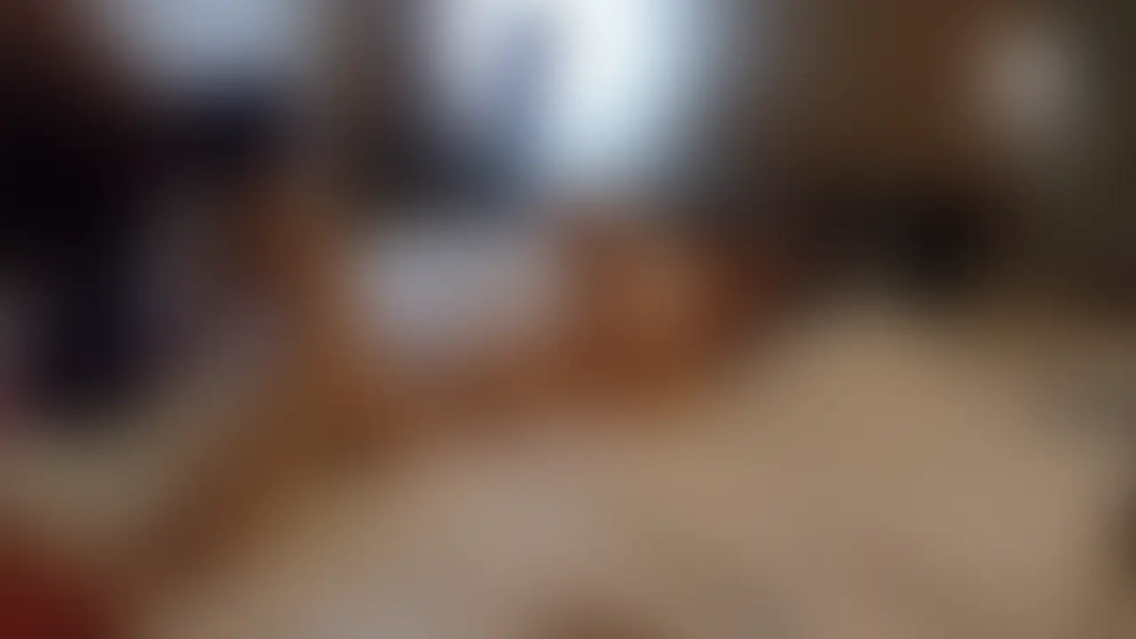 顔出し!お泊りセットいっぱいでオナホになったお姉さん1-6
パンツの上からフェラしてくれてます。オマンコとクリの様子をしゃべりながらの羞恥攻めクンニ。ちゃんと舐め始めるとエッチなと息と恥ずかしい姿勢に悶える声。
いつもの吸うやつをするといろんなところ掴んだり足の指めっちゃ開いてヤバくなってます。指入れてクリをしっかり押し出して…
クリに電マを当てると何とか逃げようとしてます。体を広げて当たるようにして逃がしません。クリじゃなくてオマンコもめっちゃ効くようです。オマンコでこれだとクリなんてもっとヤバいんじゃない?クンニのおもちゃはヤバすぎて固まってしまいました。もっと当てて反応出してあげましょう
ピストンバイブは上に向けて空いたクリには吸うやつ。吸うやつ弱いね。電マを当てると覚醒。
そして挿入。隠せなくして小刻みにトントン突き続けてます。恥ずかしそうに顔隠してたのに隠せないね。
バックフルコース。激しくズボズボされるのが好きなんですか。これ僕も気持ちよくなるよ?そしてクリバイブ。クリ一点集中攻め。
まっすぐ伸びない足をまっすぐにするとよりヤバくなりますよね。体を起こしてグイグイ。クリをしっかりむくと体硬直。
寝起きバイブはバイブだけじゃ不十分みたいだからクンニのおもちゃ当てると起きました。
朝から犯してます。オナホというのでオナホにしてズボズボ果てるために腰振ってると言っちゃいました。尺たっぷりなのでノーカットでどうぞ! (2/2)