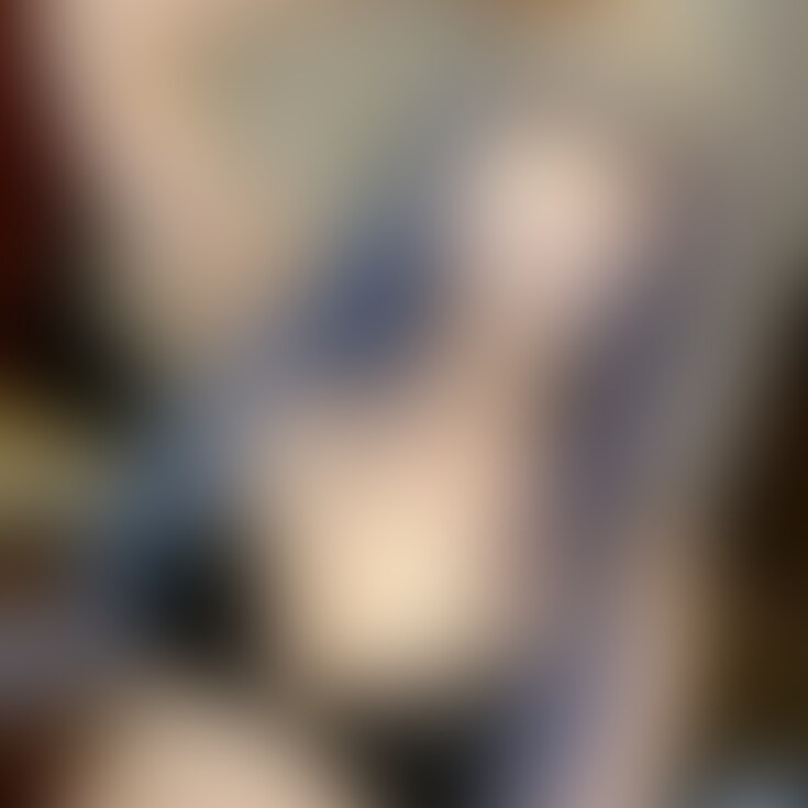 ダブルすとろんぐです。
新作続々販売中。
今回の主演は、高スぺ早熟Fカップ19歳の女の子。ガチで19歳です。今は、コンビニでアルバイト中。
なかなかの高スぺにもかかわらず、大手撮影者も見つけることのできなかった女の子。
当然初出演です。
なので、インタビューもかなり緊張のご様子。
付き合った彼氏の人数は?
6人。
これまでの経験は?
10人。
ん?数がおかしい。
エッチの時間は?
平均1時間。長くても2時間かな?
性感チェックのため、Fカップを揉みくだし、乳首をツンツンすると、小さな喘ぎ声。
気持ちいいの?うん。
全身がぴくぴくし始めて、醜態のスイッチモードに変わってきました。
クリを攻めれば、身体をくねらせて、もう止めてを言わんばかりに、自分の手を止めようとしますが、もちろん阻止します。
これだけで、何度逝ったことか・・・
おもちゃで、攻めようとしたとき、「え、これってどうやって使うんですか?使ったことがないんです。」
ちょっと驚きましたが、使ってもらいましょ!
電マ、ディルドも初体験。
これ、めちゃ気持ちいい、と自分から電マを取り上げて、自分でやっちゃう始末。
攻めに攻められた2時間。かなりぐったりのご様子。
では、今度は、気持ちよくさせて!
フェラからの騎乗位。あらあら、勝手に腰フリフリしはじめちゃって。
逝っちゃう・・・ち〇ぽで中イキを繰り返す始末。
バックでもガンガン突いちゃいました。
正常位でハメ撮りするときには、目がとろ~ん。
最後は、人生最初の中出し。
彼女にとって初めて尽くしの高作品。 (2/2)