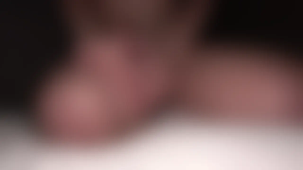 【フェラ抜き個人撮影】ツカサちゃん
フェラ上手な女たちのザーメンぶっこ抜き個人撮影スマホ撮りコレクション。肉棒を隅々まで舐めまくるねっとり愛撫、スケベな音を響かせながらのバキュームノーハンドフェラ。頬を凹ませチンポに吸い付くエロすぎるオナホ顔。超濃厚な舌技でアナルをベロベロに舐め回してくれる変態女も・・・。えげつないテクで精子を搾り取る極上フェラチオ奉仕。 (2/2)