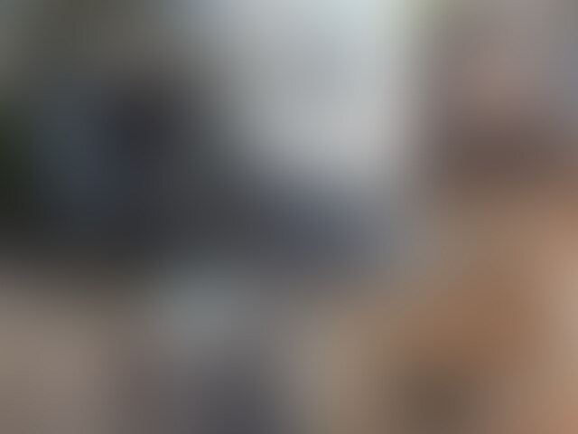 ※こちらの商品説明は、可能な限り映像委託者から映像と共に頂いたテキストを元にしておりますが、一部、再構成しております。
-----------------------------------------
詳しい彼女の人となりと撮った内容については以前お送りした映像の商品説明をご参照下さい。
【本物】め○ど○ーみん在籍のリーダーメイドがエロチャット【お試し自己紹介編】
https://myfans.jp/posts/47ddb508-50bf-49b5-a833-1d9e09cff07c
【本物】め○ど○ーみん在籍のリーダーメイドがエロチャット【バイブ連続絶頂編】
https://myfans.jp/posts/938772b6-0842-42ac-9d48-eb1beb053ed2
【本物&顔出し】め○ど○ーみん在籍のメイド長とオフレコでハメ撮り
https://myfans.jp/posts/e3563d86-c33e-4a0e-bfa5-524070ec3db2
以前の映像からかなり日が空いてしまいましたが、久しぶりにダメ元で連絡を取ってみたところ、普通に暇しているのでエッチな遊び、いいですよー! とノリノリの返事。
今回は、野外露出を撮ってみました。
昨今の情勢として、露出と言っても公然で脱ぐことは出来ません。ですので、私服パンツの中にローターを突っ込んで街を歩かせてみました。
ブーン、ブーンと鈍い音を立てていて道行く人には確実にバレているでしょう、それが恥ずかしくてモジモジしていては、またさらに怪しい。いつ通報されてもおかしくない場面です。
元、本物メイドですからアキバでよくあるお散歩とかは彼女の得意分野なはずですが、羞恥ペット扱いの露出お散歩は今回がはじめて。
過激な全裸露出などはありませんが、かなり面白い内容になっていると思います。
犬を飼っている方におすすめの映像です。
-----------------------------------------
動画:19分24秒
1280×720
※こちらはシチュエーション動画になります。
※被写体は○○○以上であり、年齢確認は確実に行っており、年齢確認書類のコピーも所持しております。 (2/2)