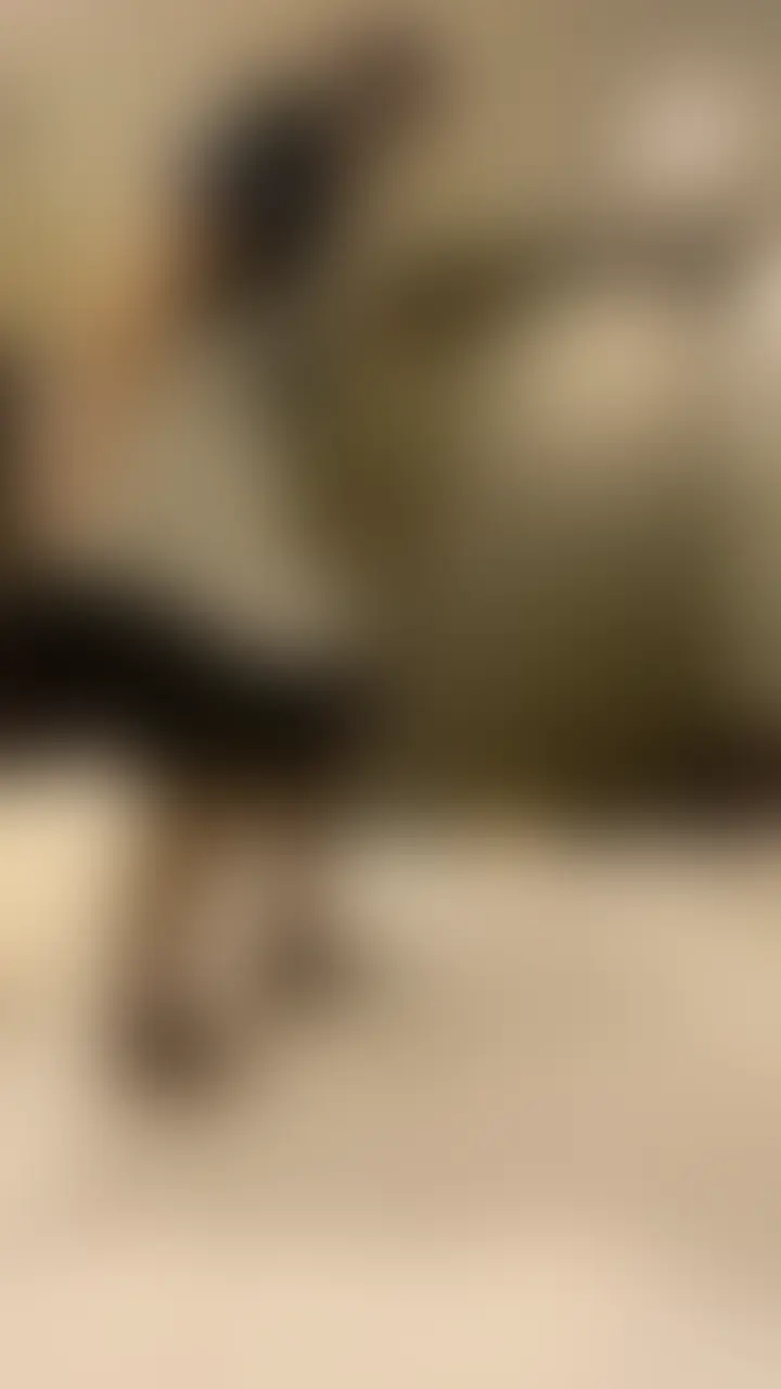 メイドさんのガス抜きは終わらない…

バカスカこきまくります。
本当に部屋がくっっさいです。ガス室ですよ、冗談抜きで。

ところで…ガーターベルトって良くないですか？？
ドスケベですよね？？？

撮影時の衣装は個人的な趣味全開です…。
これからもよろしくお願いいたします。 (2/2)