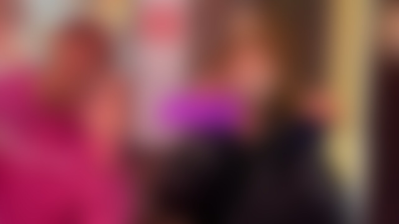 おっぱいかビンタ#93
今回も無料で公開します!
途中で旦那さんが登場して、焦ってしまいました🥺
予告にもあった#94とその次の#95はしっかり揉んでますので、フォローといいねをしてお待ちください! (2/2)