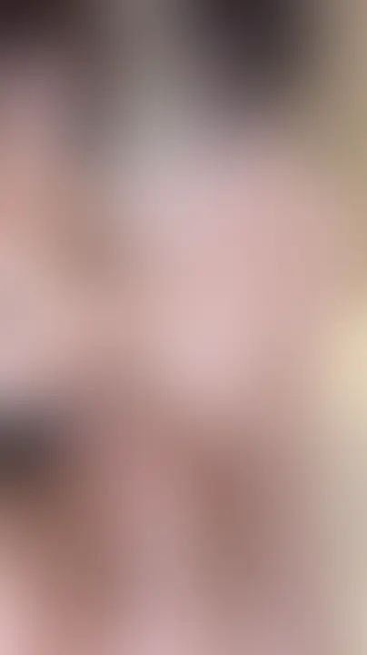 性感帯の乳首に絆創膏貼られて焦らしプレイ。 sample 1