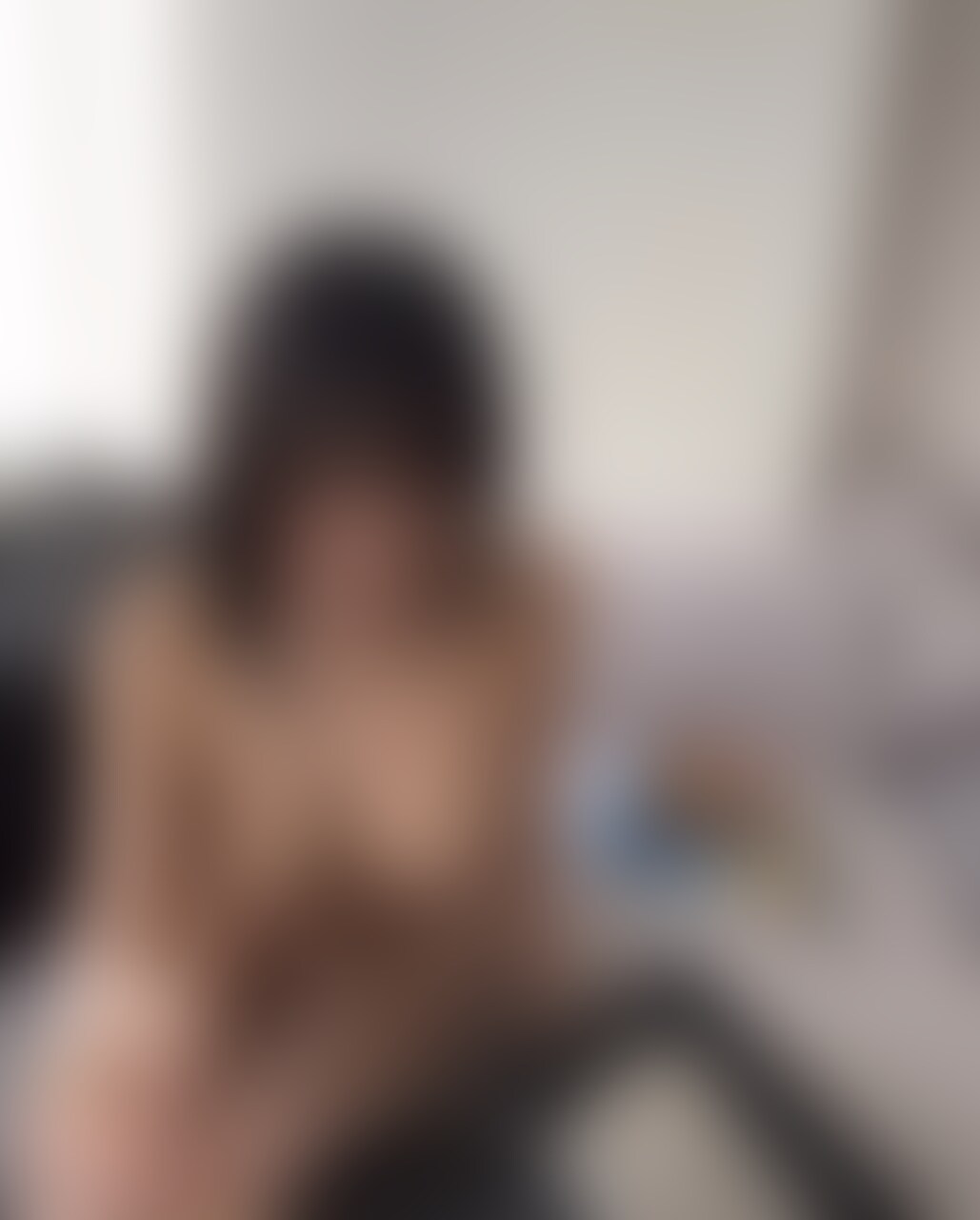 "完全顔出し"黒髪ショートカット細身巨乳Fカップ本物地下アイドルと禁断の密会交尾しちゃいました(本編2時間56分)
冒頭シーンは事後飯を地下アイドルと食べているとこです。美女と食べる焼きうどん美味すぎた☺️

 【完全顔出し】
「アイドルやってるけど内緒で抱かれてみたいです」と連絡をくれた巨乳Fカップ地下アイドルちゃんとお家デートしてきました！黒髪ショートカットにハリのある美乳、おまけにスレンダーで「我ながらスタイル良いと思うから、ファンとか関係者にバレない程度に見られたい」と言っていました。エロい身体してる女の子は見られたい欲があるんでしょうか？あまりのエロさと可愛さにバチボコにしてしまいました。。生々しい会話と共にお楽しみください。

 ※女の子は地下アイドルをやっているで身バレの可能性があるため身バレ次第即削除
⚠️好評の為販売期間を延長します。 (2/2)