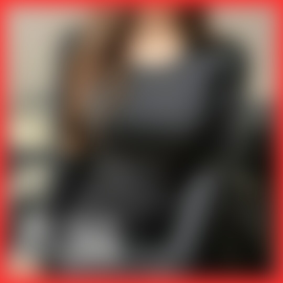 「絶対に会っちゃダメ、会ったらこうなるって分かってたのに…」
3年前に別れた元カレは、性格は最悪、でも体の相性は最高でした。
あの快楽をもう一度味わいたくて、ダメと分かっていても連絡を取り会うことに。
人妻になった私が、元カレに会うことはおろか、体を重ねるなんて絶対にダメだよね…
分かってるの、分かってるのに会った瞬間、体は正直に反応して
気付いたら本能のままに、彼のおちんちんを求めていました🥺
この1回だけ、終わったら連絡先を消せばいいやって思えば思うほど
この時間が愛おしくて腰が止まらなくなっちゃうの。
フェラやディルド騎乗位もしているので、ゆいのイキ狂う姿を見てみてね💕
=====================================
あの子の、あの体が忘れられないって経験みんなもあるよね?🥺
理性を飛ばして本能のままにイキ乱れるっていうシチュエーションが好きすぎて
いつもよりエッチな顔しちゃってるかも🫣
みんなの忘れられないエッチも教えて欲しいな🥰
今度はそれを妄想してオナニーしちゃおうかな。
感想コメントいただけると嬉しいです🫶💓
※あくまで妄想です。男性の出演は無いのでご注意ください🙇♀️ (2/2)