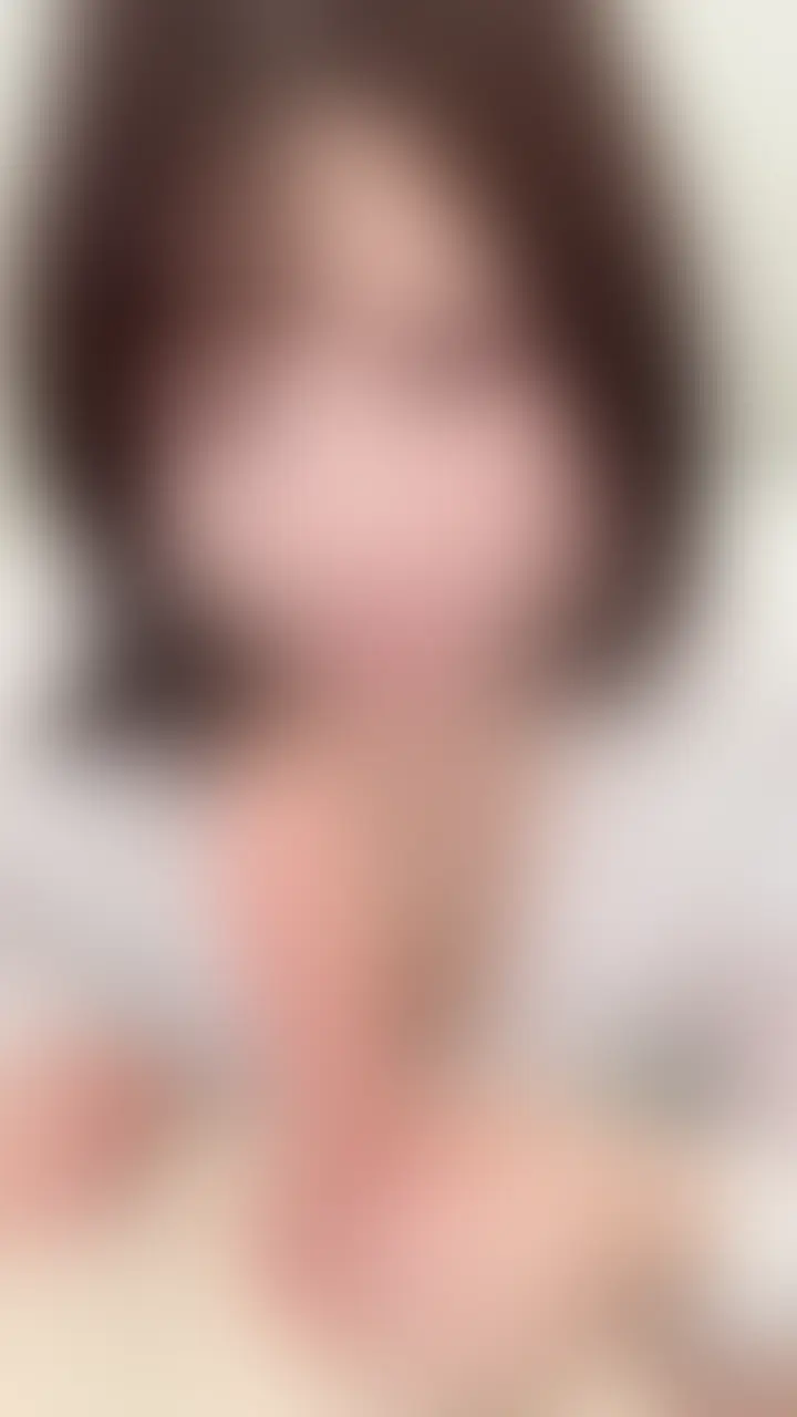 【ご奉仕フ〇ラ。。】
君のアレを・・・
お口でご奉仕しました。。 (2/2)