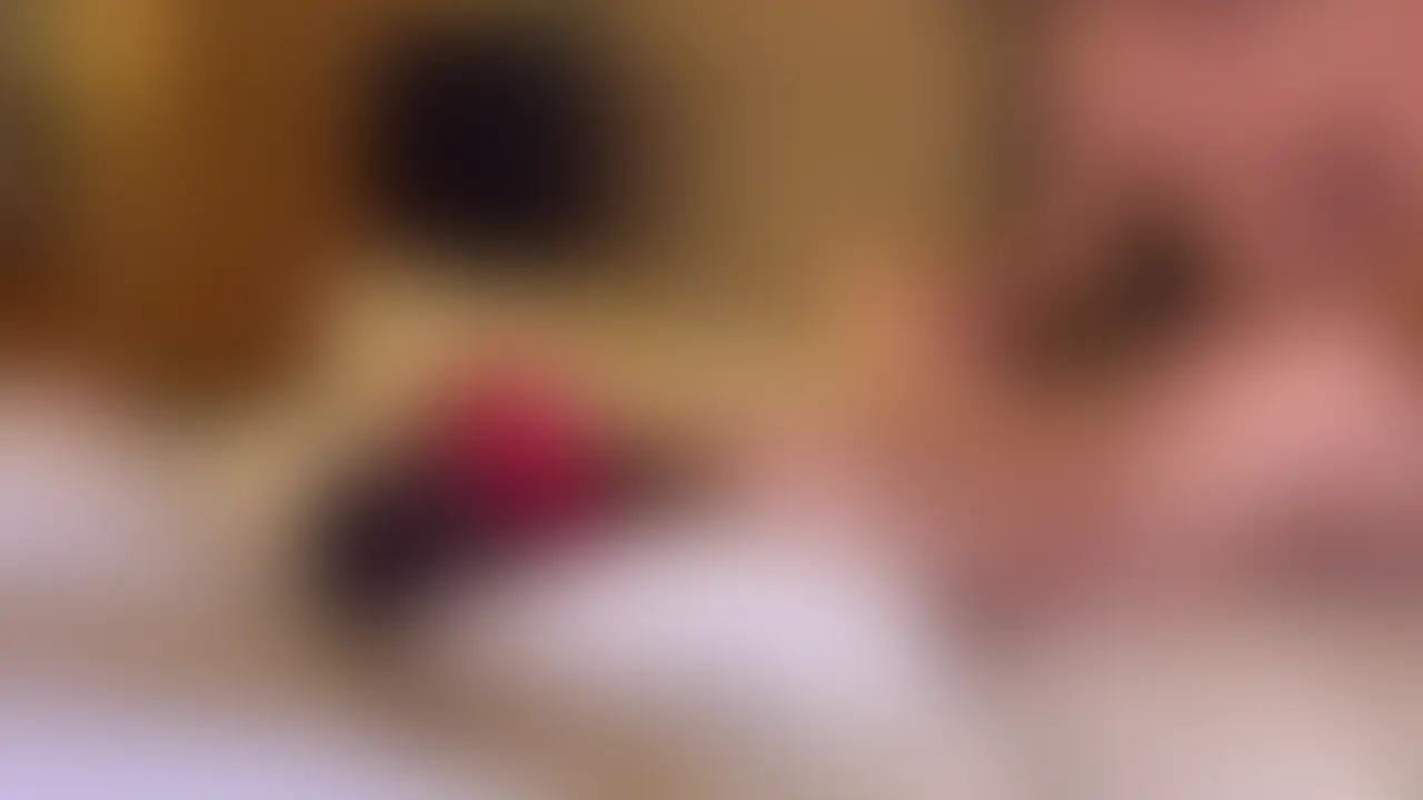スレンダー雑魚まんこちゃんが快楽責めされてアラレもなく喘ぎまくり。 いいトコ知られていじられまくってアヘってる姿がエロい。 テンタクルンルンのイボイボにクリ当てまくってエンドレス気持ちいいを直近で見せつけられてこちらの興奮度もMAX。 バイブでも責められて大量潮吹き挿入でもスプラッシュとエロIQ高め!! 普段の状態から乱れるスイッチのギャップが堪りません。 (2/2)