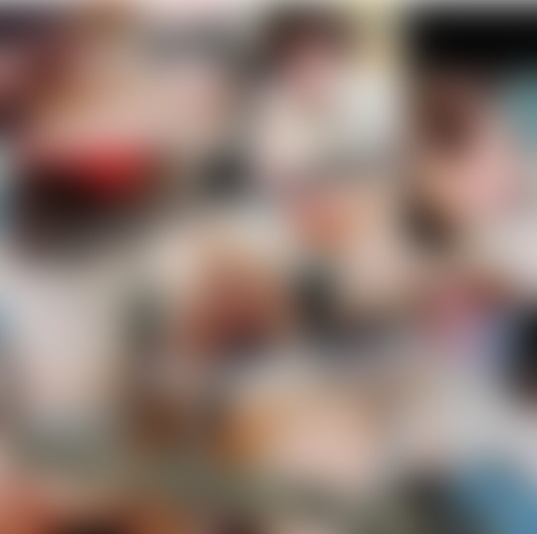 ボーイッシュな格好剥いたらプリつや桃尻…🍑こんなとこに隠しやがって…!フルーツチンポでおちんぽ成敗!桃汁トローリ中出し
今回は、かなり迫力あって、見ごたえある感じになってます
事後のトローリ観察もかなり接写でアナルに近づいてますが、
全編主観ハメで、おしりや後ろ姿、かなりえっちぃです
制服の寝バックはよくあったかもですが、
私服でのソファーでバック挿入は、かなり迫力と臨場感あって、
接写ハメもかなりあって、バックハメを
色んな角度からえろえろ見ちゃえます
色んな意味で貴重な映像で、永久保存版です♥️
ボーイッシュ家出少女バック挿入、たっぷりじっくり、最初から最後まで味わってくださいね🍑 (2/2)