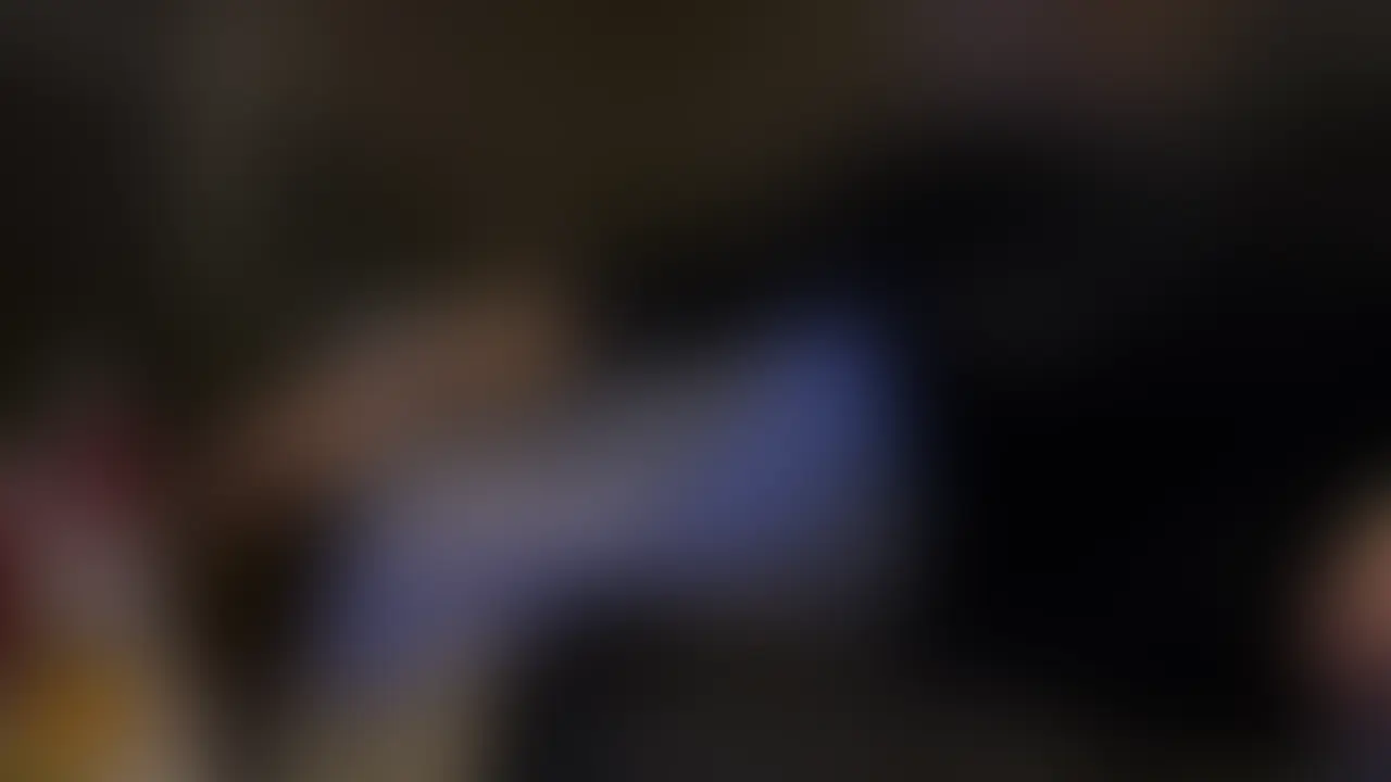 ひまりは10代のときは、パンツ越しにクリトリスをカリカリひっかくオナニーをしてたみたいで、それを教えてもらってから、最近はそれにハマって沢山パンツ越しにいじってます。
ディープキスしながらのねっとり騎乗位がたまらなくエロかった。その後は強く抱き合いながら、チンチンの先を奥にズボズボ当てて感じてた。 (2/2)