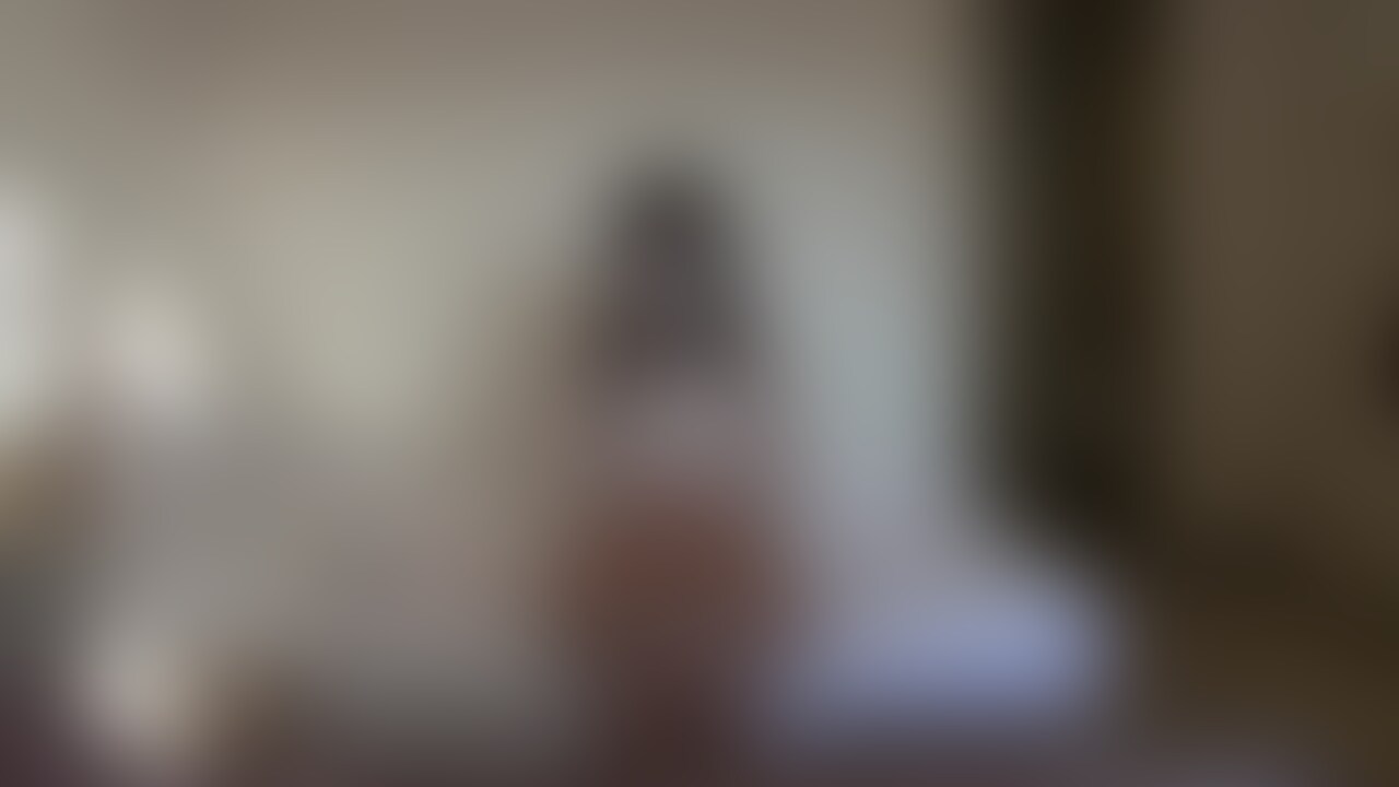 ※こちらの商品説明は、可能な限り映像委託者から映像と共に頂いたテキストを元にしておりますが、一部、再構成しております。
-----------------------------------------
ガチで2年前まで「め○ど○ーみん」で働いていたメイドさん。
この映像は、会員制有料チャットで配信した映像を、配信からそれなりに時間も経ったのでこちらで委託販売させて頂く二次使用映像です。
その配信時、ライブ視聴されていた方は同じ映像になりますので、購入前によくお確かめ下さい。配信時のタイトルは「おかえりなさいませ、ご主人様。元メイドさんに色々聞いた上で、エロエロしてみた」です。
当初のチャットのコンセプトが、在籍していたメイド喫茶の内幕を色々しゃべってもらってその後、電マ、バイブなどでオナニーを披露してもらおうというものでした。
そして、こちらの映像はそのチャットの冒頭部分、インタビュー→私物メイド服生着替えを収録。
本物の子であることを確認頂くために無料で放出します。この後、本題のオナニーシーンに入っていくわけですが、そちらは別売りと致します。タイトルにもありますが、お試し版として、続きも購入されるかご判断下さい。
本業がチャット運営ですので、ネットでのアンチ活動などと日々接しておりますので、この映像も必ずや「ヤラセだ」「ニセモノだ」「AV女優だ」と工作されることが予想されます。それを見越して、あえて本物であることがまる分かりなインタビュー部分をなにはなくとも見てください。見れば分かります! ということの証を立てるための格安提供で、出来るだけたくさんの方にご覧頂きたいと思っていま
す。
実際に映像に入っているインタビュー部分をここで文字にしてしまってはネタバレとなってしまいますので、それは避けるとして、入っていない、撮影休憩中に彼女に聞いた裏話としては(これも実際に通っているご主人様からすれば常識の範囲かもですが。。)
め○ど○ーみんの職種柄、採用に学歴を問わないことから、いわゆる低学歴、中卒の子も多くいるのが実情らしく、め○ど○ーみんを退職するとその3分の1は風俗に落ちるそうです。しかも、辞めてからもメイド時代の馴染み客には風俗に行っても通ってもらおうと行き先を教える子も少なくなく、根気よく通っていればそのうち3分の1は、実際にセックスすることが出来る。
とのこと。結局お金を払うということに価値を見出せるかどうかの判断は、個人個人で違うと思いますが、そこまでメイド喫茶にのめり込んだ経験のない私からすると、憧れるだけだったあの子と形が違うとはいえプレイ出来るというのはかなり夢のある話だな、と思いました。
さらに、当然、顔で採用するであろうメイド喫茶ですので、可愛いだけで低学歴な子が集まるという話もさもありなん、と信憑性が高い気がします。
こんな感じで、色々ぶっちゃけてくれていますので、め○ど○ーみんに行ったことがある方、ない方、メイドさんが好きな方、そんなの全部関係なくてこの子が単純に好みの方、などぜひご覧になって下さい。
もし気に入ったら、この続きのエロい方面の動画もよろしくお願いします。
-----------------------------------------
内容:メイド時代のシステム、給料形態、仕事内容、休日、セックス事情などのインタビュー、メイド服生着替え
動画:31分28秒
1280×720
※こちらはシチュエーション動画になります。
※被写体は○○○以上であり、年齢確認は確実に行っており、年齢確認書類のコピーも所持しております。 (2/2)