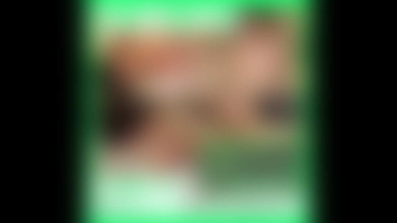 【動画紹介】
仕事の関係で関東に引っ越しして○○○されに来たるかちゃん。○○○されたいと依頼して来たのでじっくり開発してあげました。
彼氏と同棲しているけどレスだそうで、性癖の合う良い相手との出会いを探していたみたいです。おまけに中イキも未経験で、そもそもイク感覚が分からないとのこと。これを機にハマらせてNTR○○○セックスが病み付きになるように快楽漬けにしてあげましょう。
最初は恥ずかしがる彼女を目隠し+焦らし責めしながら反応を確認。すぐにビクビク反応して敏感さは見えてくるのですが、乳首などはあまり感じないようで長期的な開発が必要そうです。一方で下腹部はかなり敏感で、おまけに言われたことに簡単に従うような従順ぷりも見せてくれてマゾの才能はかなり高そうです。『首を絞められたら舌出してアヘ顔する』というのを癖にしてやろうと思います。
中盤はオモチャも交えながらクリ嬲りを中心に、膣内も含めて開発してあげました。敏感で反応は良いけどイクことが分からない、というのはその通りで、キチンと回路が分かっていない様子。なのでまずはイキ方を教えて、身体の使い方を覚えさせた後に強いオモチャ責めの快感を与えてあげると割と早々にアクメを経験させることが出来ました。回避不可能な強烈なアクメを何度か経験させ、クリと膣奥を中心に快楽を蓄積させた後に指で快楽責めをすると弱点が分かりやすくなってるので、その後は指でも簡単にイカせることに成功。チョロいマゾメスちゃんでした。
後半は中イキの回路をしっかり言葉と体感を元に教え込み、身体に定着させてあげました。そして本番として交尾セックス、彼氏とは違う他人棒で○○○される快感を刷り込み、言葉で○○○め、寝取られる快感を病み付きにしてあげました。完全に快楽を受け入れたメスに堕ちたのを確認してからは生ハメセックスにシフト。嫌がる素振りを見せていたはずがあっという間に快楽に溺れて生ちんぽを受け入れるのはまさしくマゾメスの本能が滲み出てますね😌
最後はしっかりマーキングするために中出ししてフィニッシュ。もう普通のセックスには戻れないぞ、と脳に刷り込んであげました。
案の定、しっかり快楽にハマった彼女はこの1週間後に今度は自分から2回目の○○○を求めに来ました。そちらの様子はまた来月、お楽しみに
気に入った動画にはイイネやシェアで反応して下さると嬉しいです。感想もお待ちしておりますので、メッセージに送ってくださいね! (2/2)