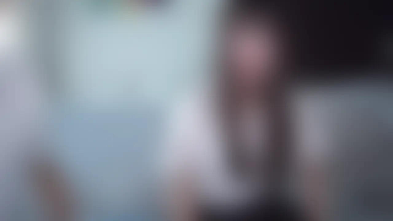 20歳のEカップJDが大学サボって遊びにきてくれました
普段はラーメン屋のアルバイトをしている20歳EカップJDとのハメ撮りです。
弱冠20歳にして経験人数15人くらいとの事で、清楚っぽい見た目とは裏腹にそこそこ遊んでるの人は外見じゃ分からないなとつくづく思いました。。
わざわざ大学サボってまで僕に会いにきてくれるあたり、結構な発情期入ってますよね。
脱がせたら細身なのにおっぱいはちゃんとあってくっそエロい身体してました。
腰両手で掴んだら握れるくらいの細さで、オナホというかほんと物みたいに扱えてくっそ気持ちよかったです。
大学サボって遊ぶような悪いJDにはおちんちんでお仕置きするのが一番効きます。 (2/2)