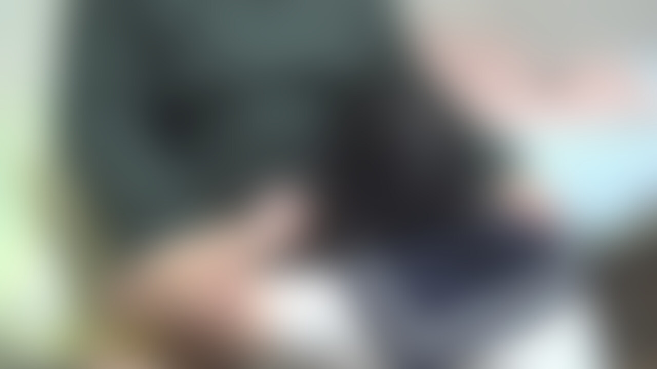彼女の○○○にフェラからの足コキ、手コキフィニッシュしました! (2/2)
